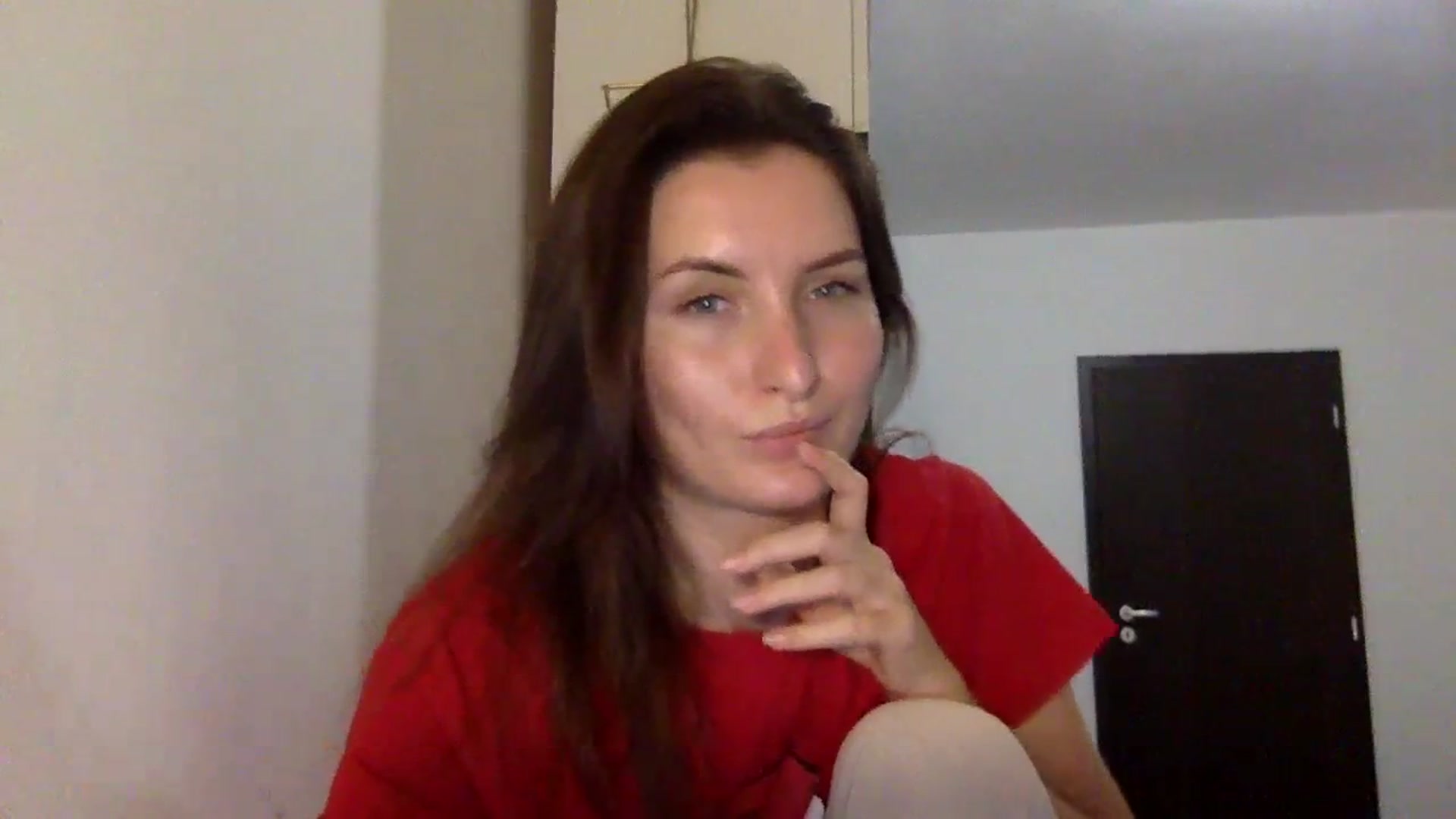 Gallery image thumbnail from EmilyRosier's myfreecams stream on, 11/14/2023, 23:25 image 15 of 20