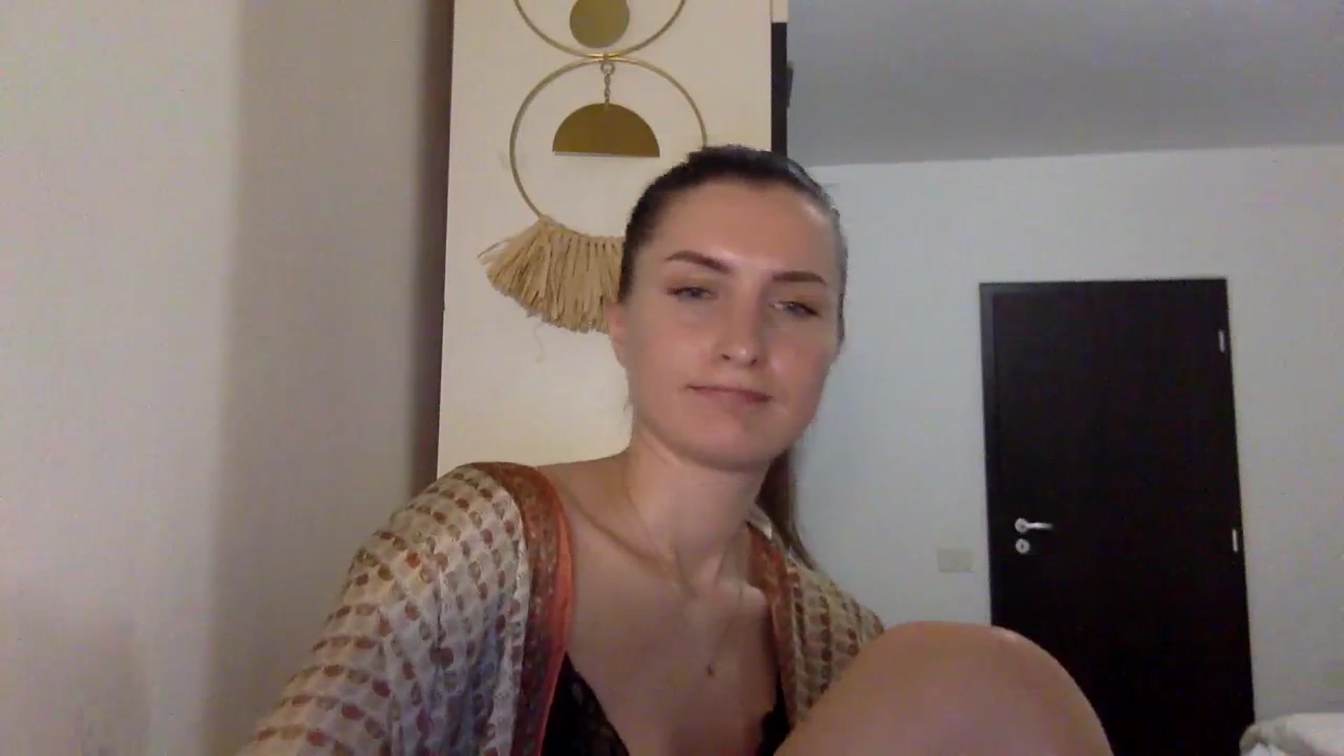 Gallery image thumbnail from EmilyRosier's myfreecams stream on, 11/16/2023, 20:03 image 18 of 20