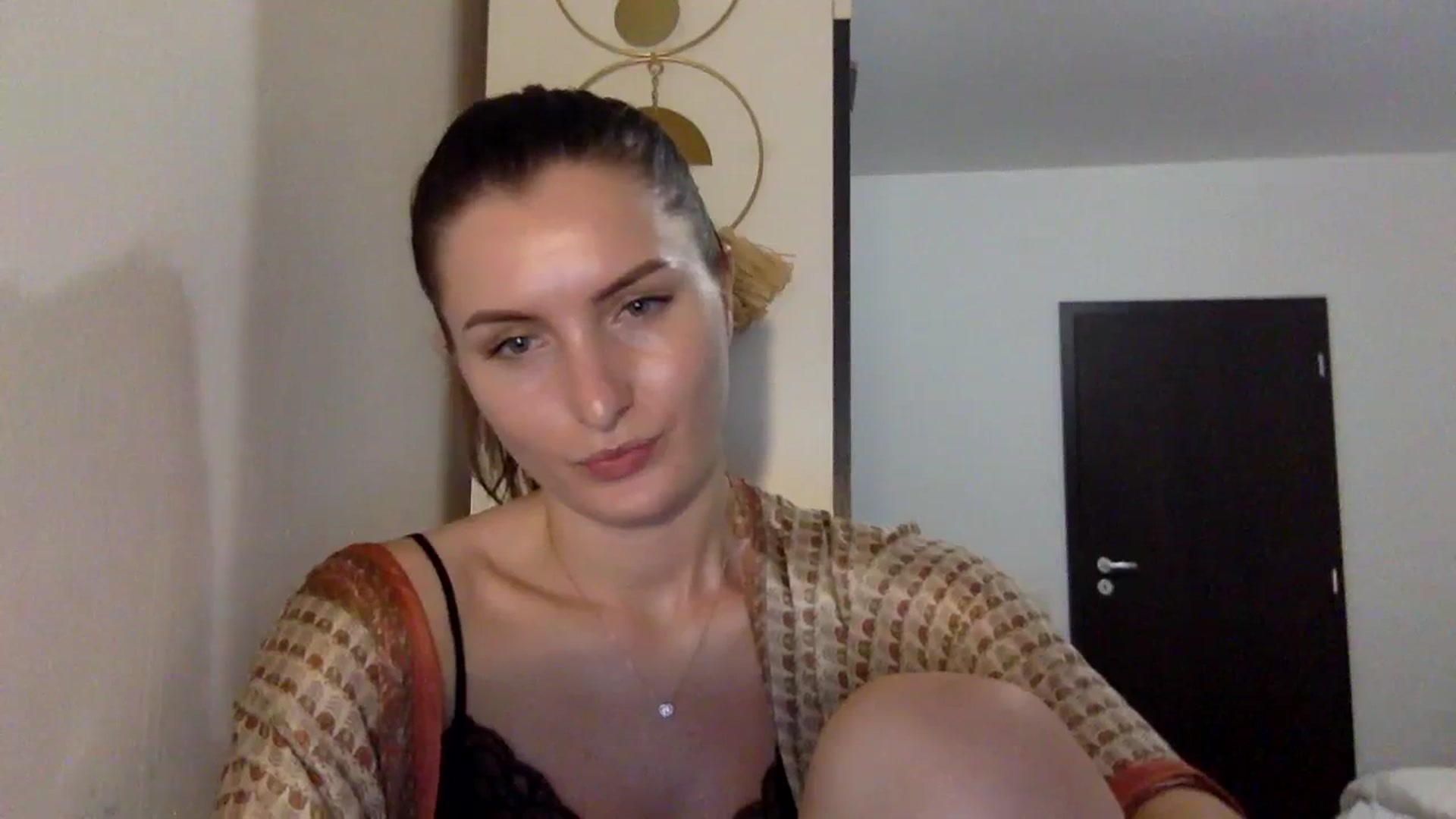Gallery image thumbnail from EmilyRosier's myfreecams stream on, 11/16/2023, 20:03 image 19 of 20