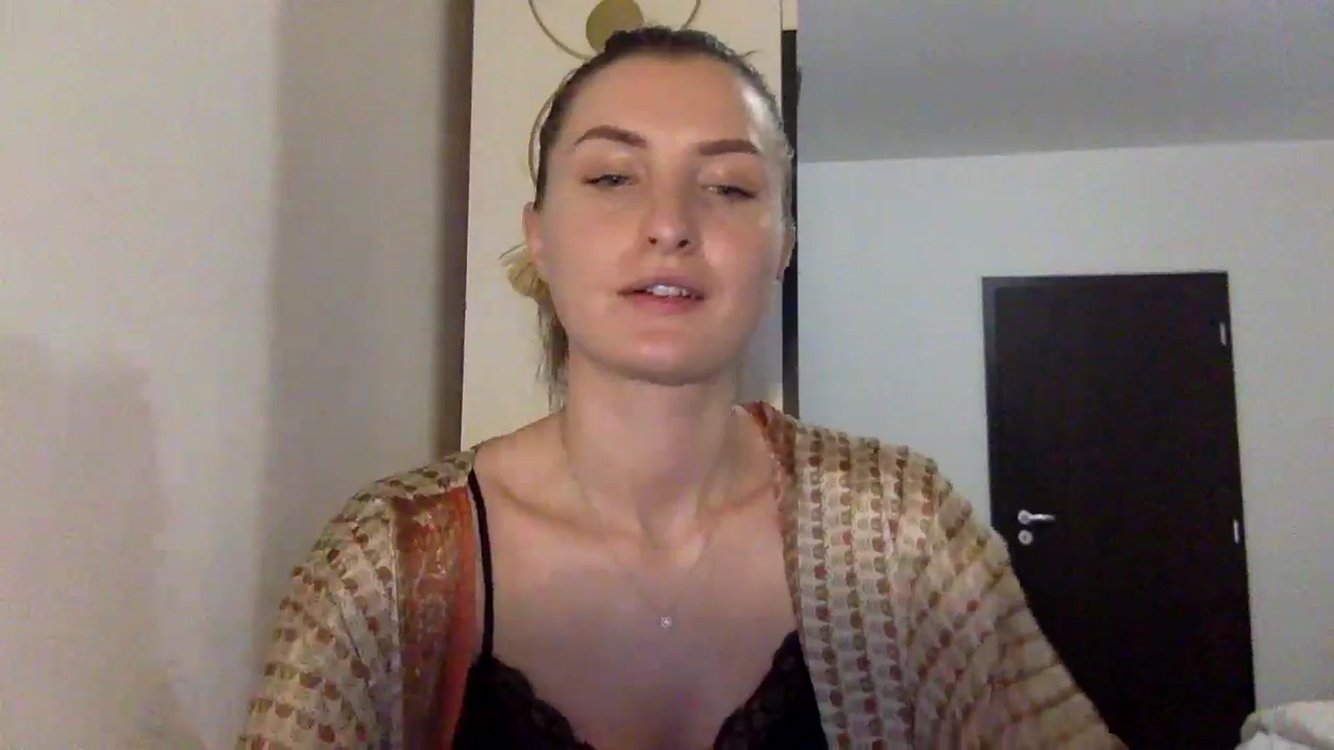 Gallery image thumbnail from EmilyRosier's myfreecams stream on, 11/16/2023, 20:03 image 6 of 20