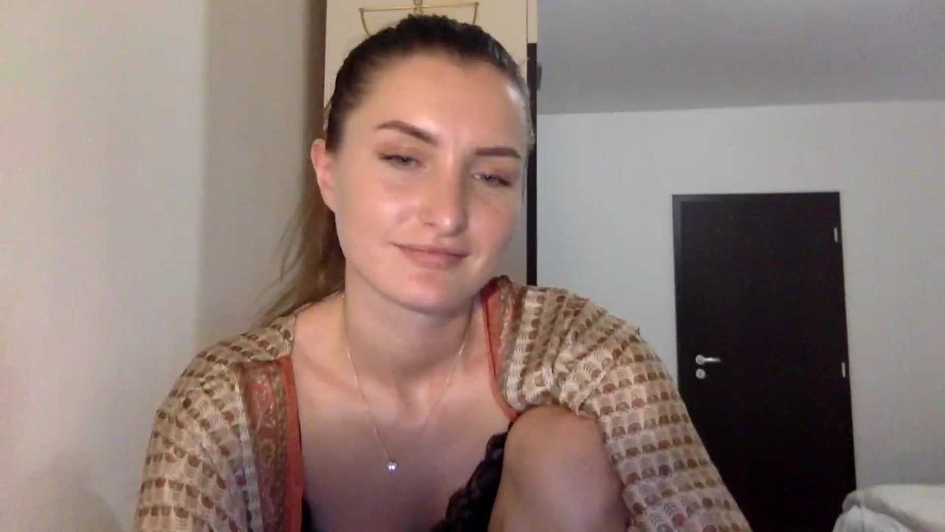 Gallery image thumbnail from EmilyRosier's myfreecams stream on, 11/16/2023, 20:03 image 2 of 20
