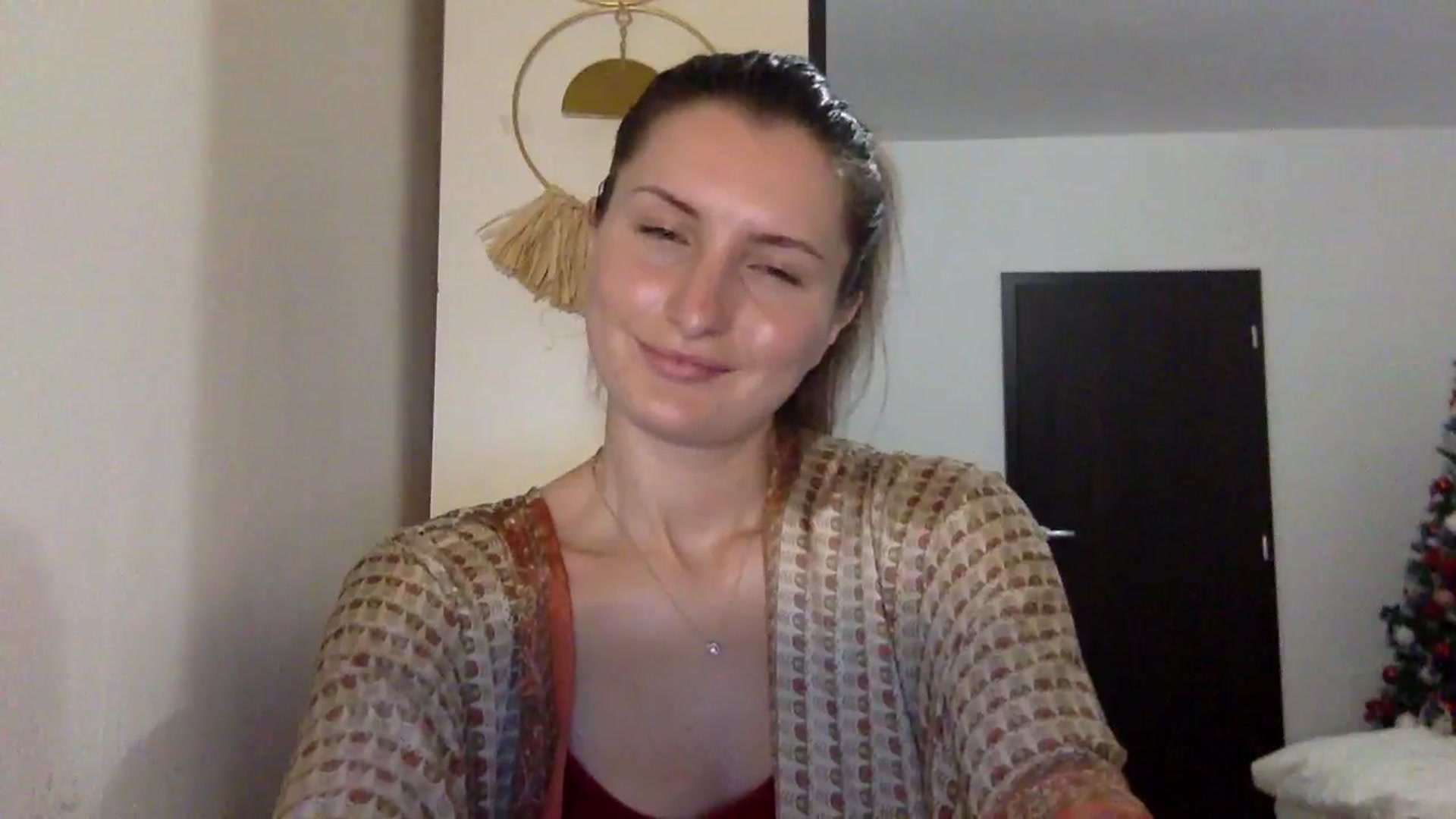 Gallery image thumbnail from EmilyRosier's myfreecams stream on, 11/21/2023, 22:12 image 5 of 20