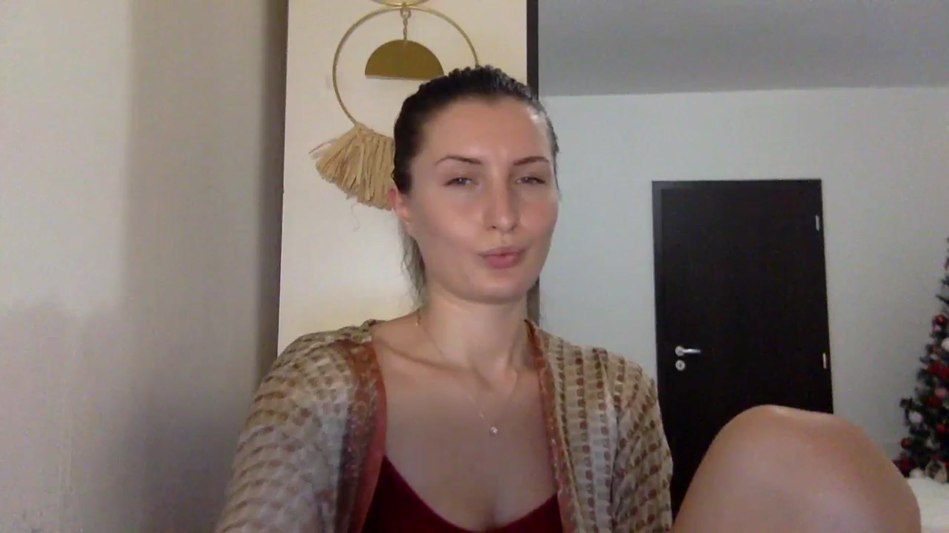 Gallery image thumbnail from EmilyRosier's myfreecams stream on, 11/21/2023, 22:12 image 10 of 20