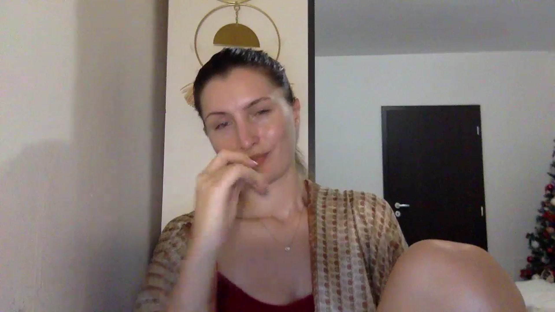 Gallery image thumbnail from EmilyRosier's myfreecams stream on, 11/21/2023, 22:12 image 12 of 20