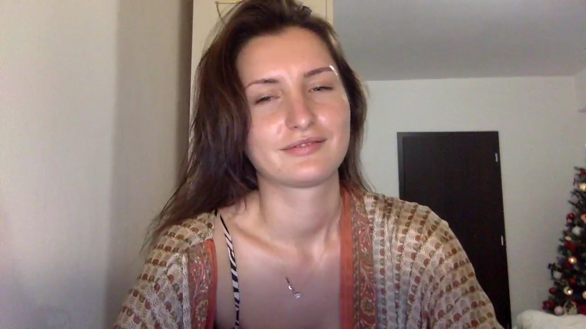 Gallery image thumbnail from EmilyRosier's myfreecams stream on, 11/23/2023, 24:30 image 9 of 20