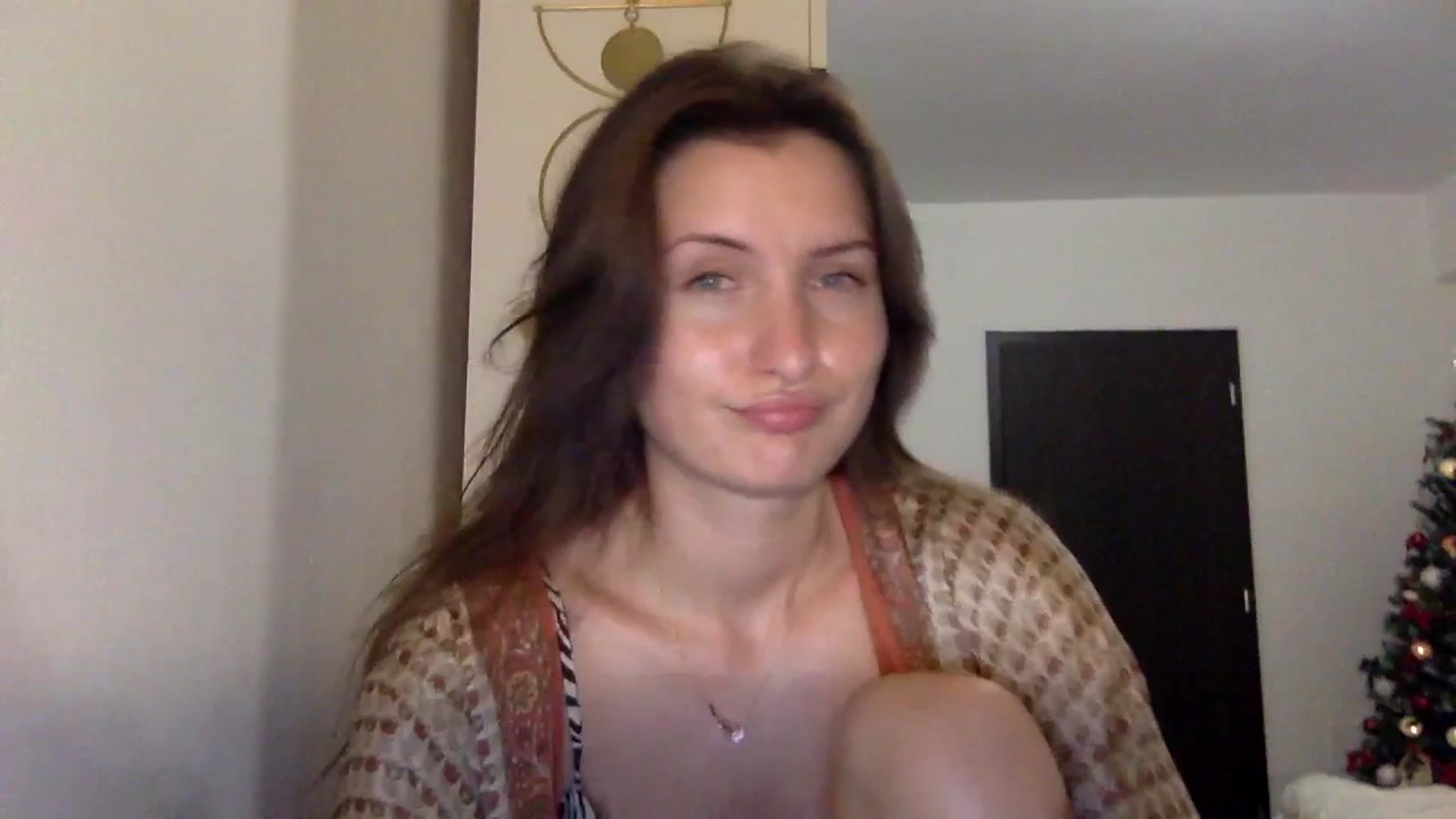 Gallery image thumbnail from EmilyRosier's myfreecams stream on, 11/23/2023, 24:30 image 12 of 20
