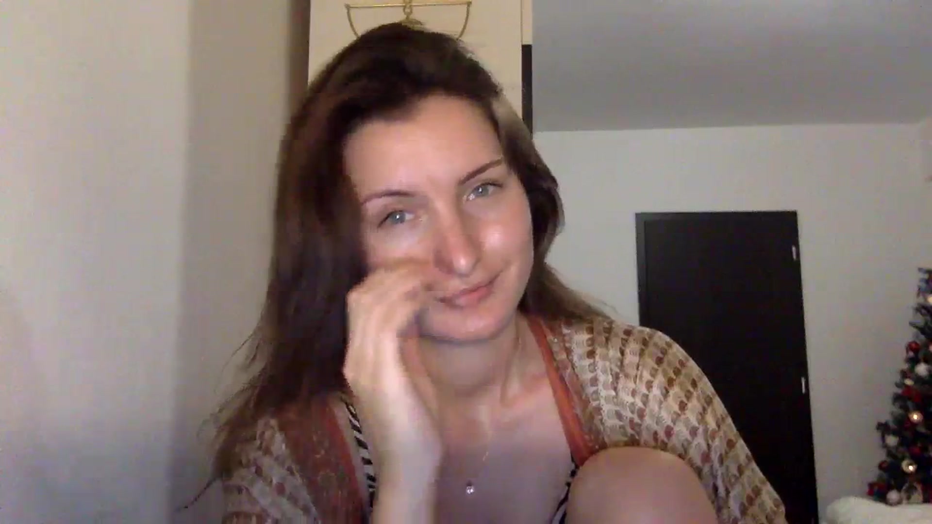Gallery image thumbnail from EmilyRosier's myfreecams stream on, 11/23/2023, 24:30 image 17 of 20