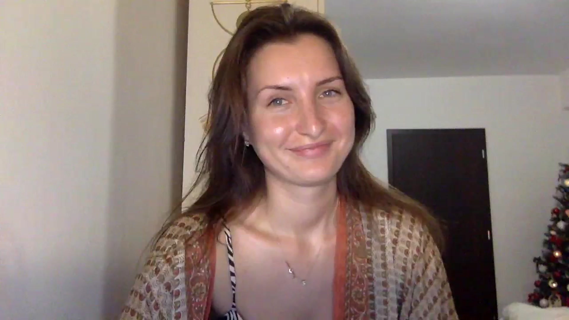 Gallery image thumbnail from EmilyRosier's myfreecams stream on, 11/23/2023, 24:30 image 5 of 20