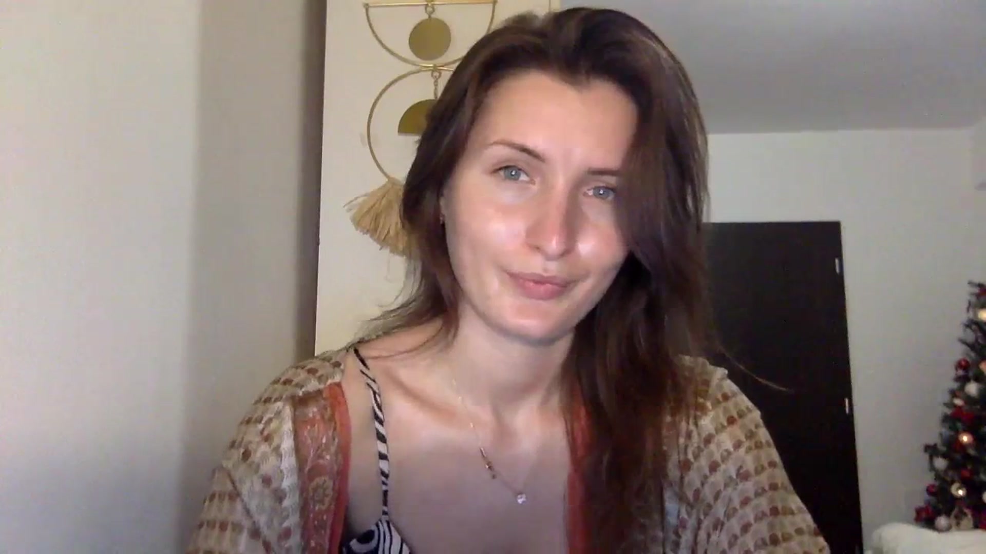 Gallery image thumbnail from EmilyRosier's myfreecams stream on, 11/23/2023, 24:30 image 6 of 20