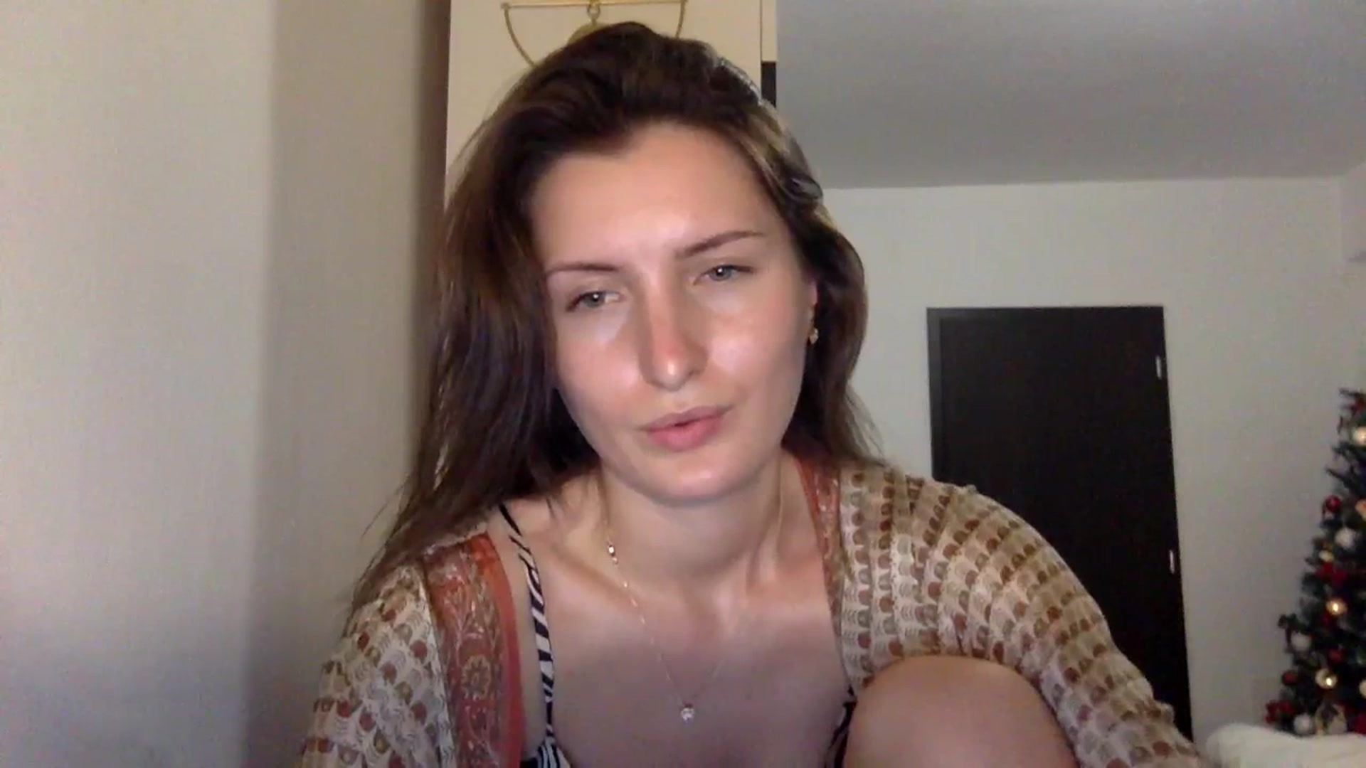 Gallery image thumbnail from EmilyRosier's myfreecams stream on, 11/23/2023, 24:30 image 16 of 20