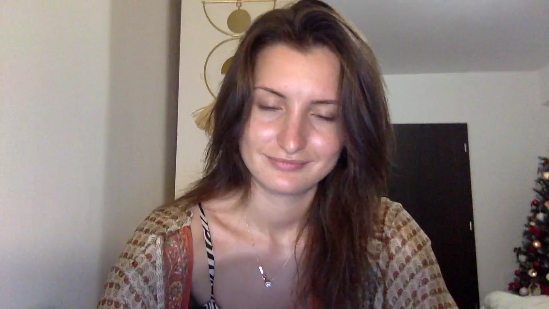 Gallery image thumbnail from EmilyRosier's myfreecams stream on, 11/23/2023, 24:30 image 10 of 20