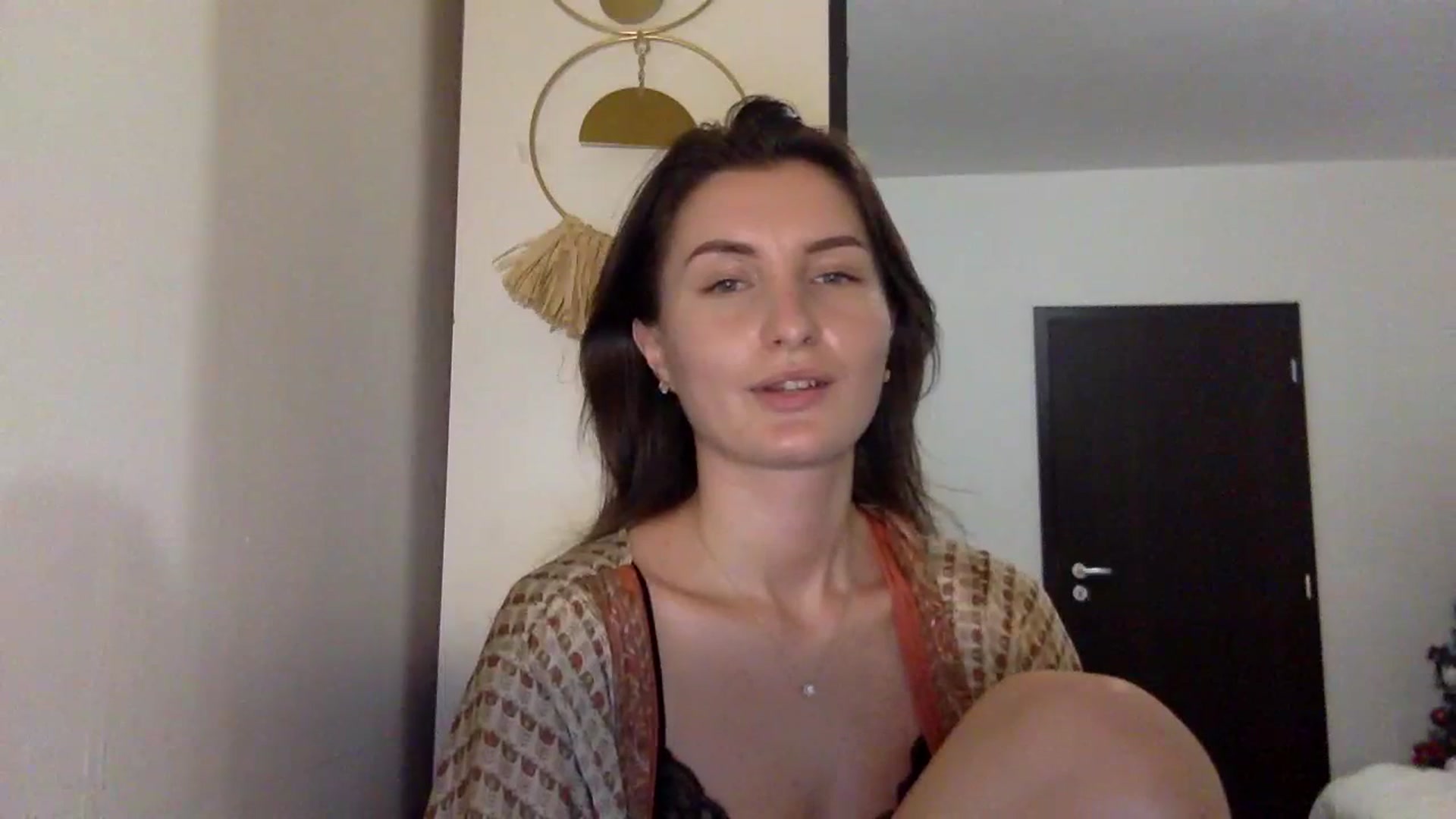 Gallery image thumbnail from EmilyRosier's myfreecams stream on, 11/23/2023, 22:59 image 13 of 20