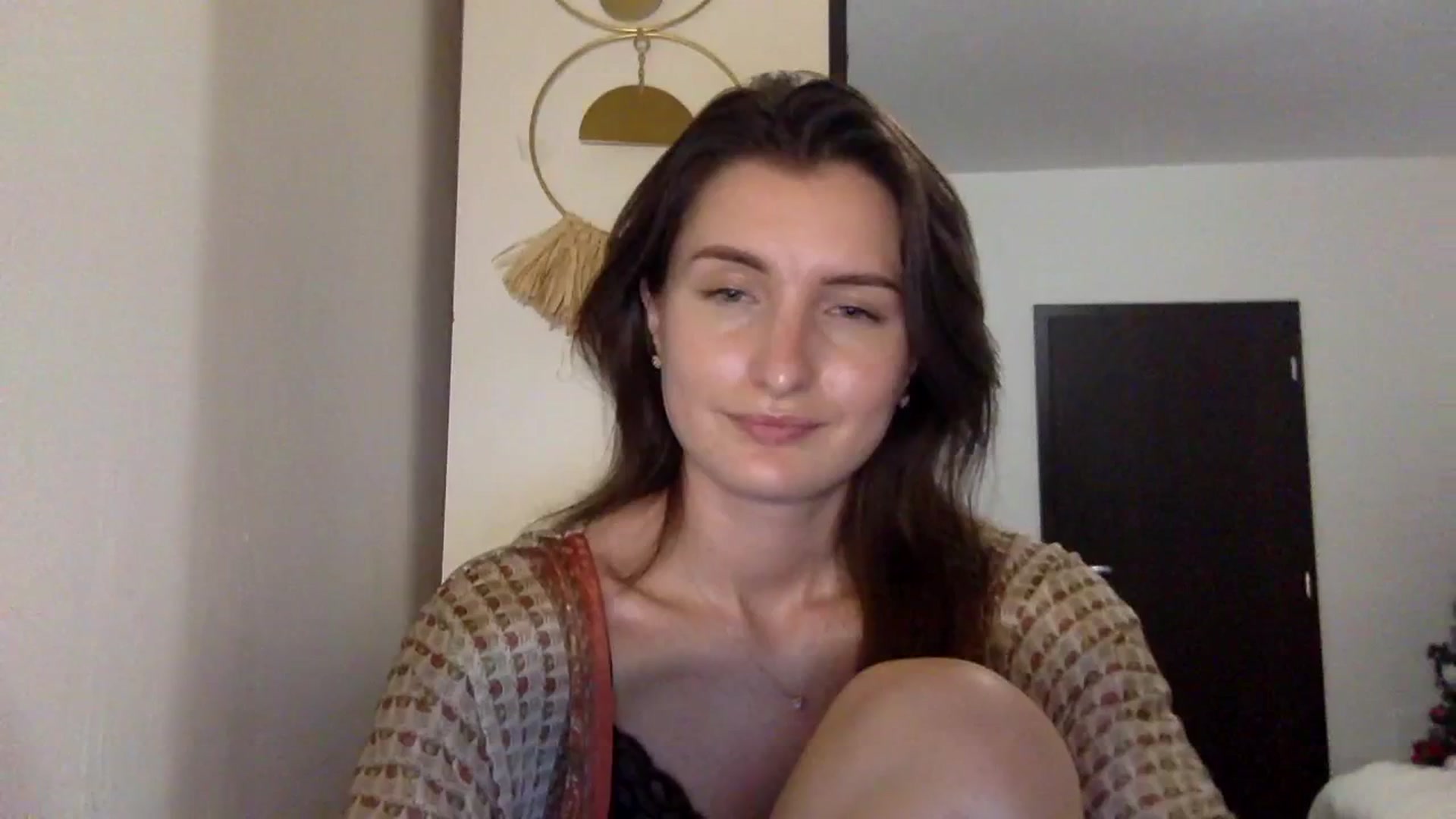 Gallery image thumbnail from EmilyRosier's myfreecams stream on, 11/23/2023, 22:59 image 1 of 20