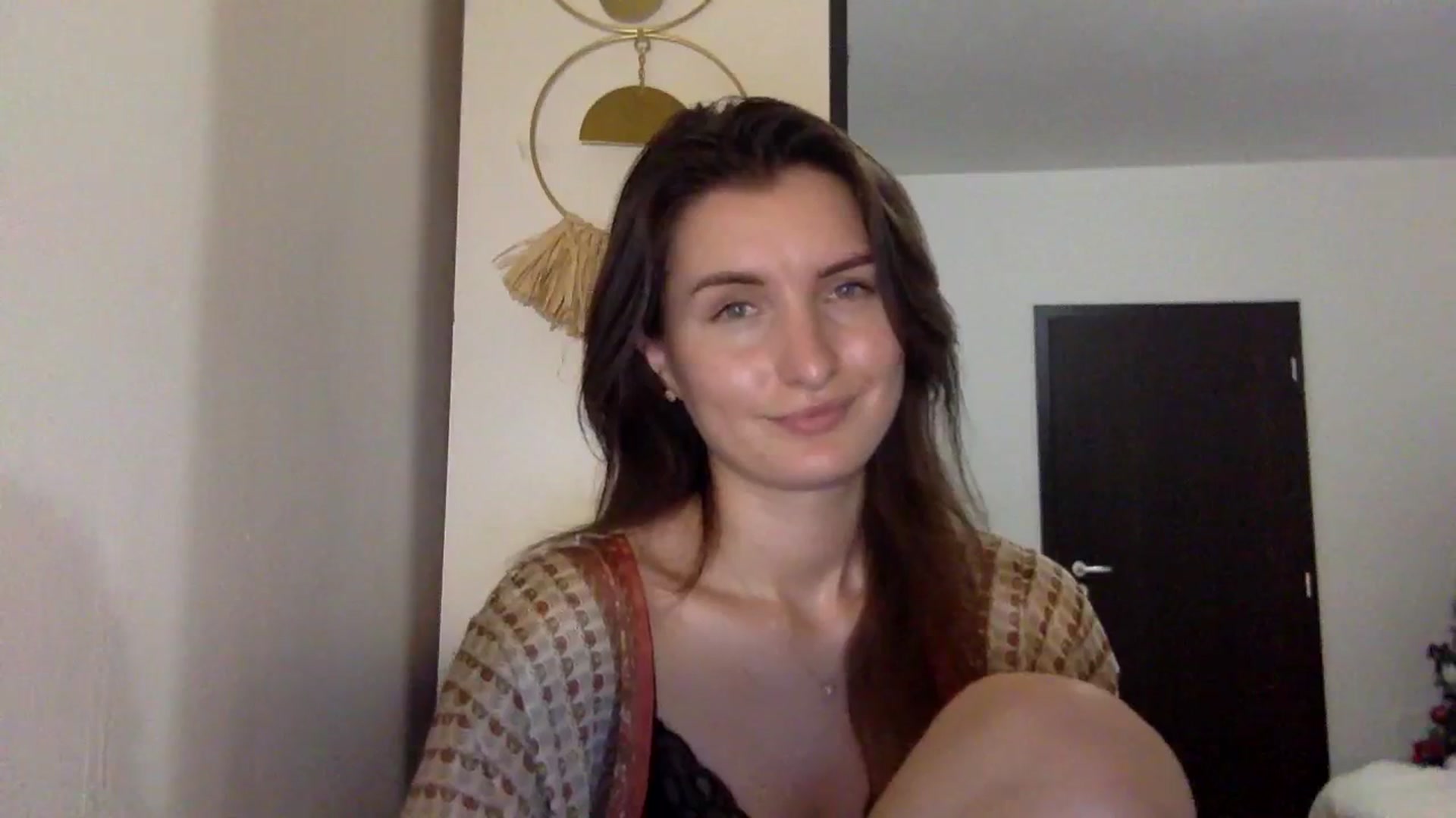 Gallery image thumbnail from EmilyRosier's myfreecams stream on, 11/23/2023, 22:59 image 2 of 20