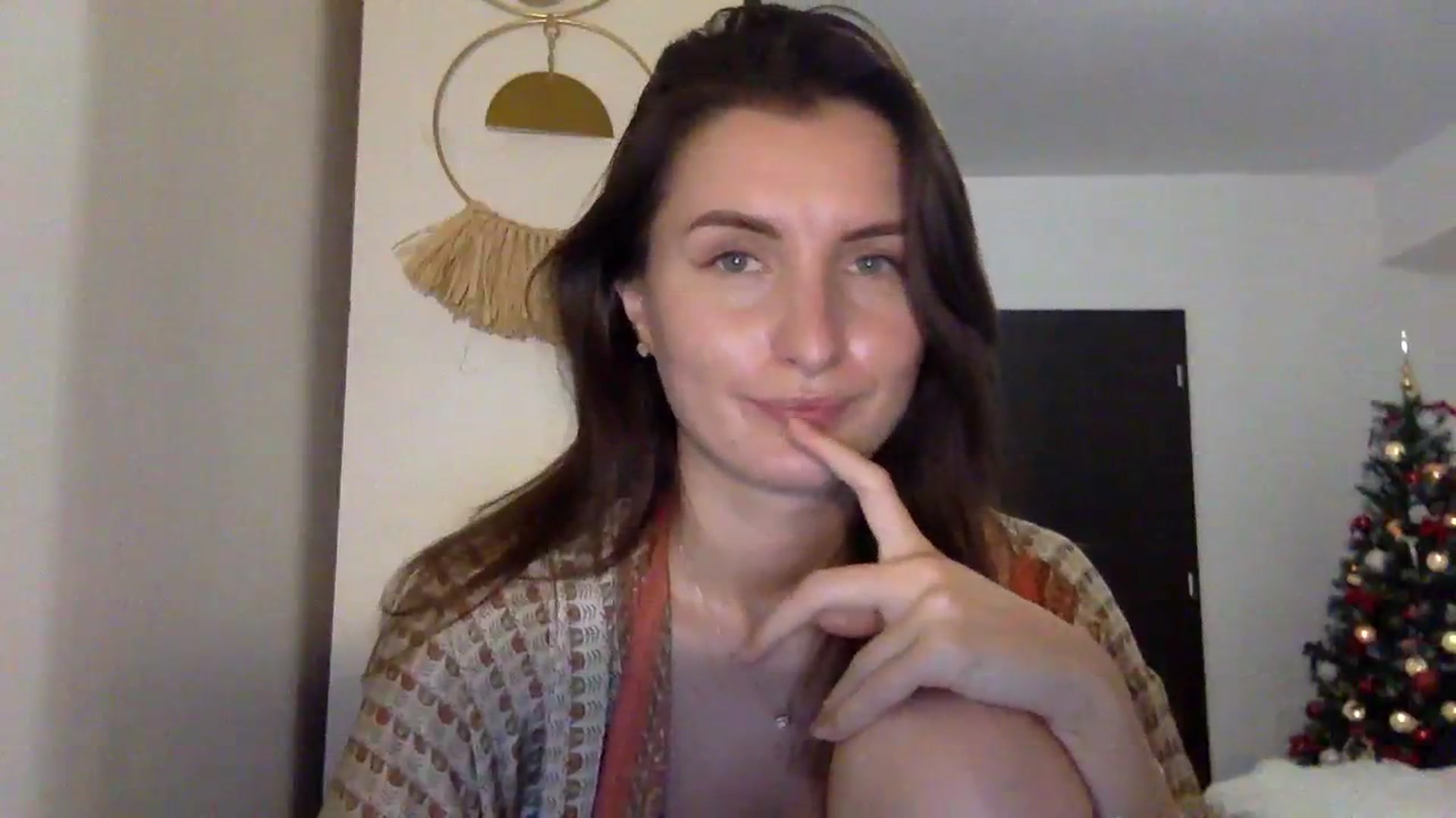 Gallery image thumbnail from EmilyRosier's myfreecams stream on, 11/23/2023, 23:56 image 4 of 20