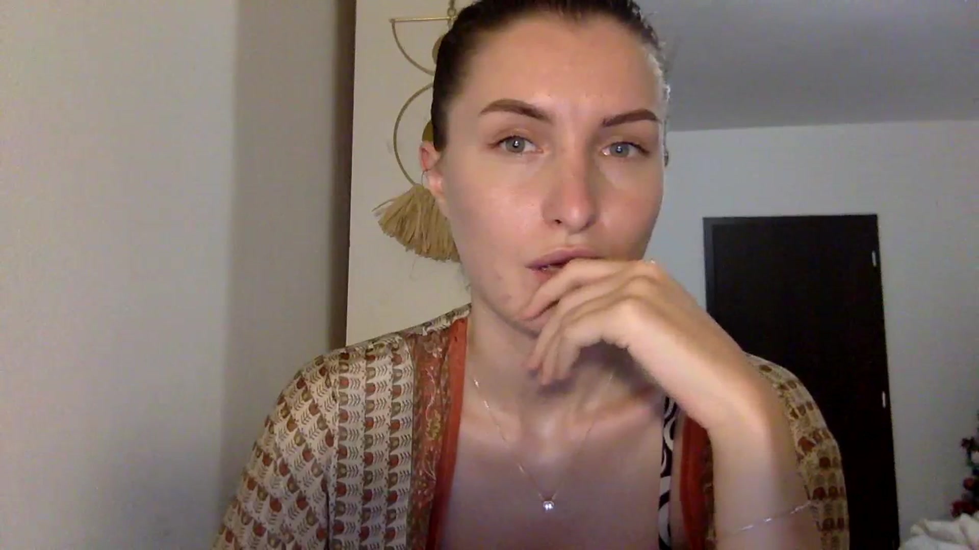 Gallery image thumbnail from EmilyRosier's myfreecams stream on, 11/27/2023, 22:12 image 5 of 20