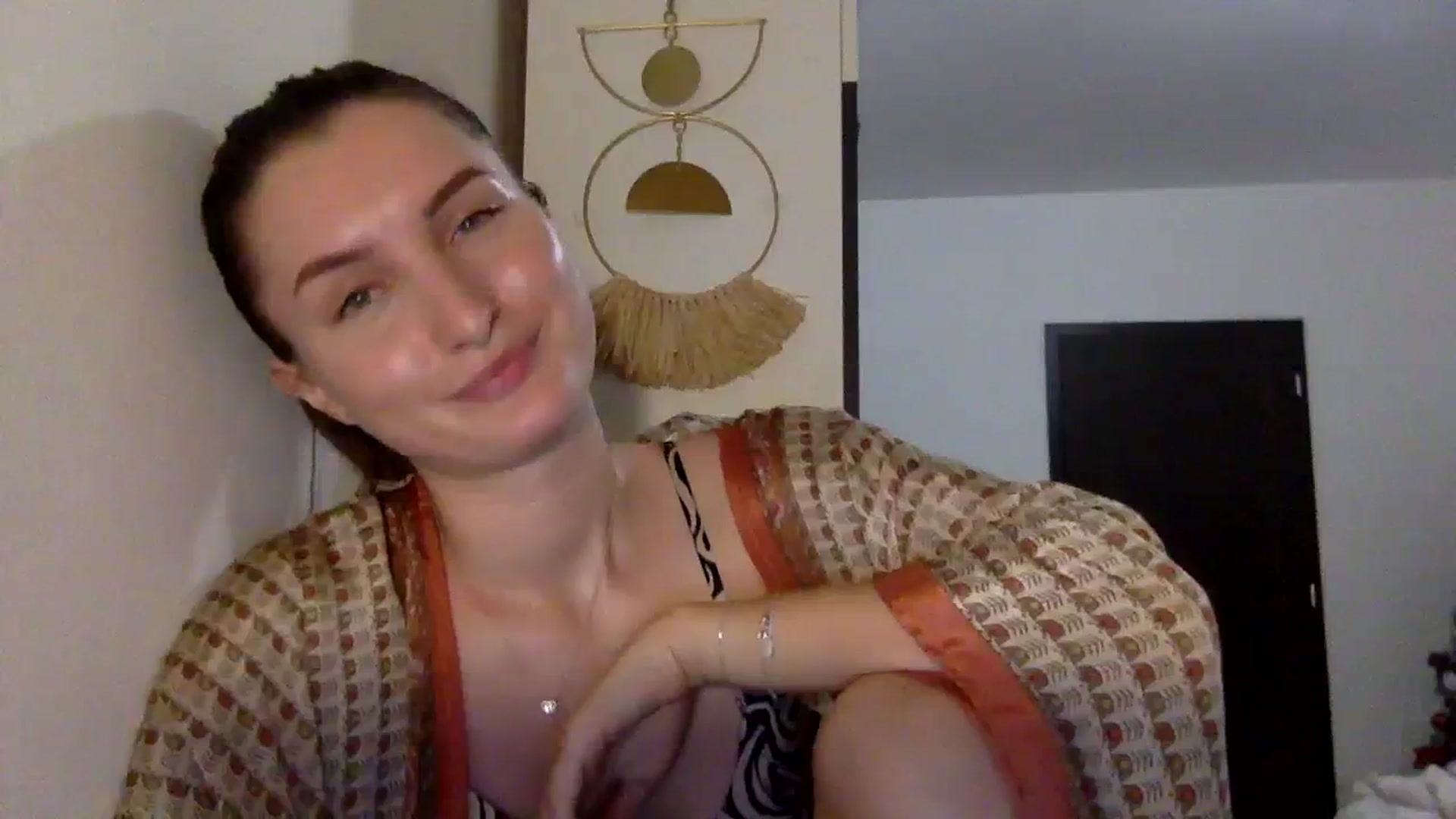 Gallery image thumbnail from EmilyRosier's myfreecams stream on, 11/27/2023, 22:12 image 16 of 20
