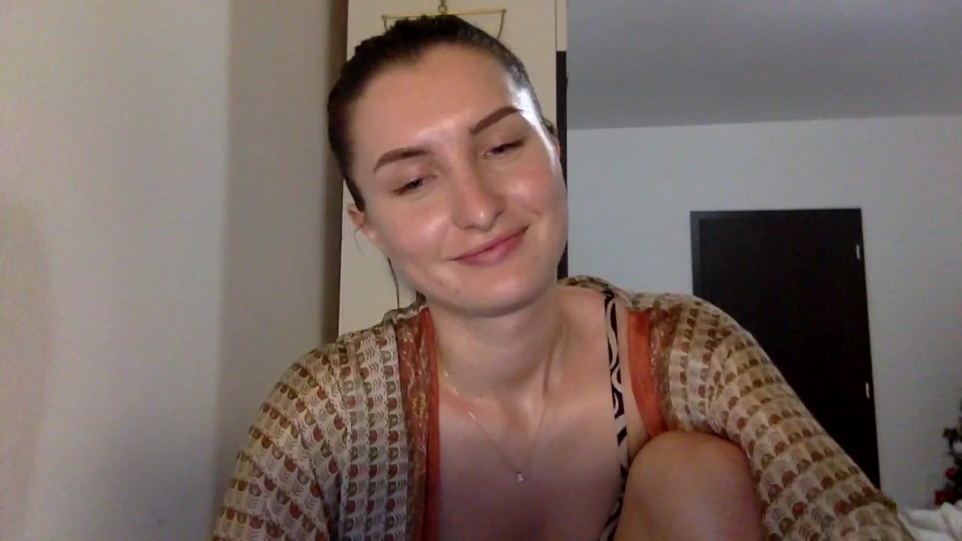 Gallery image thumbnail from EmilyRosier's myfreecams stream on, 11/27/2023, 22:12 image 14 of 20