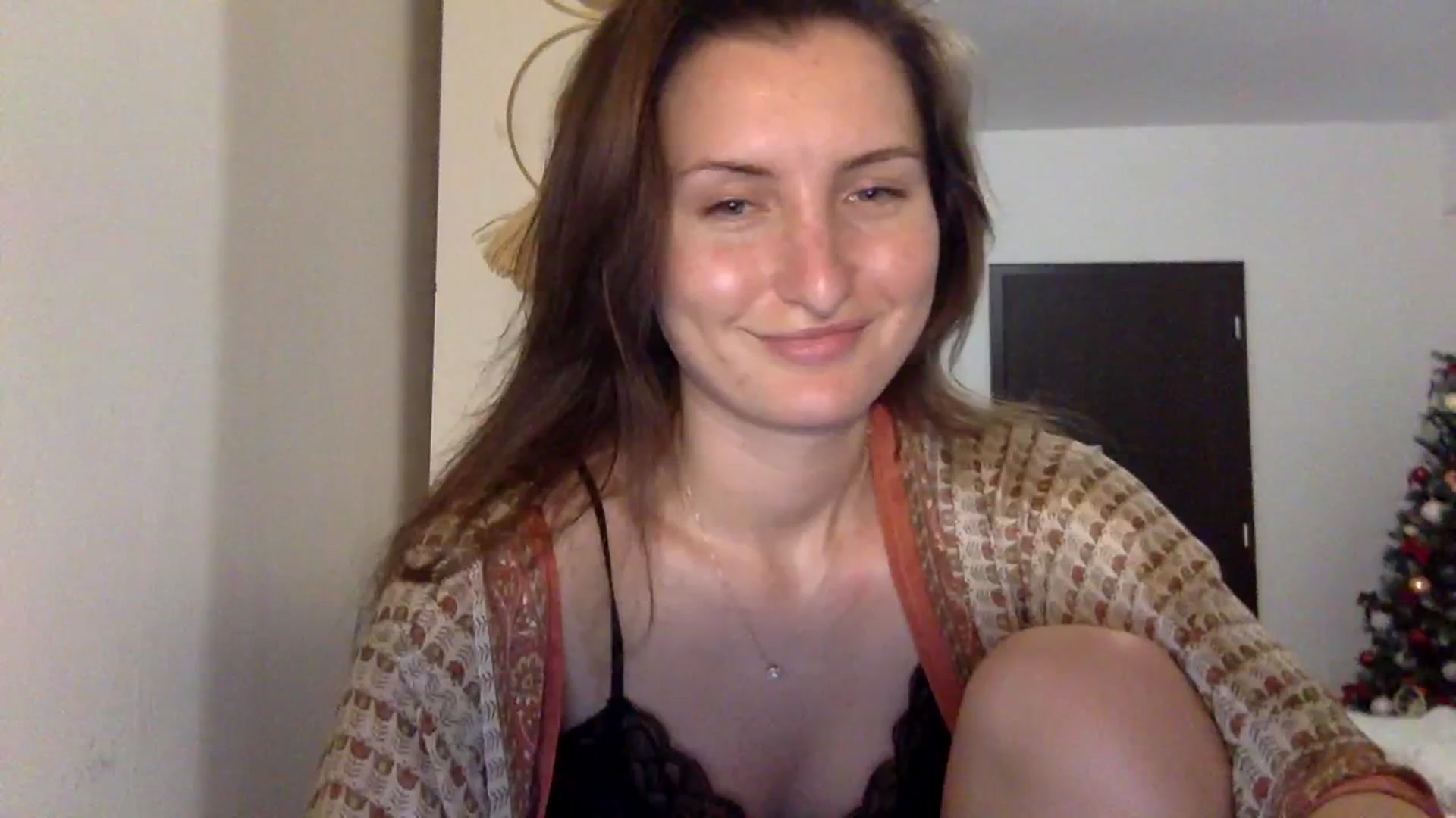 Gallery image thumbnail from EmilyRosier's myfreecams stream on, 11/28/2023, 22:21 image 7 of 20