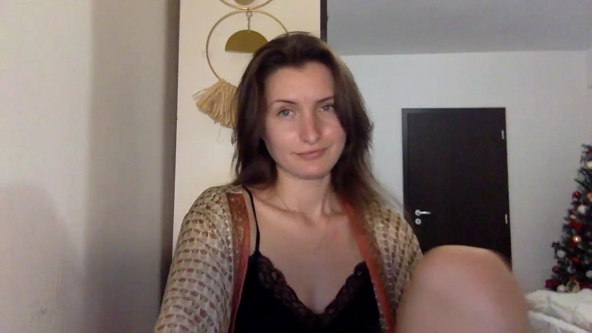 Gallery image thumbnail from EmilyRosier's myfreecams stream on, 11/28/2023, 22:21 image 18 of 20