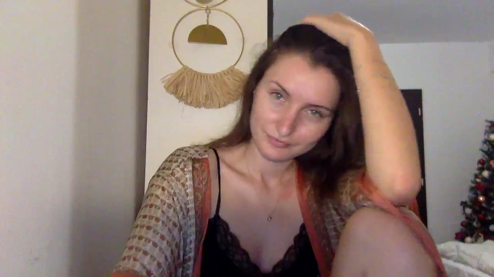 Gallery image thumbnail from EmilyRosier's myfreecams stream on, 11/28/2023, 22:21 image 3 of 20