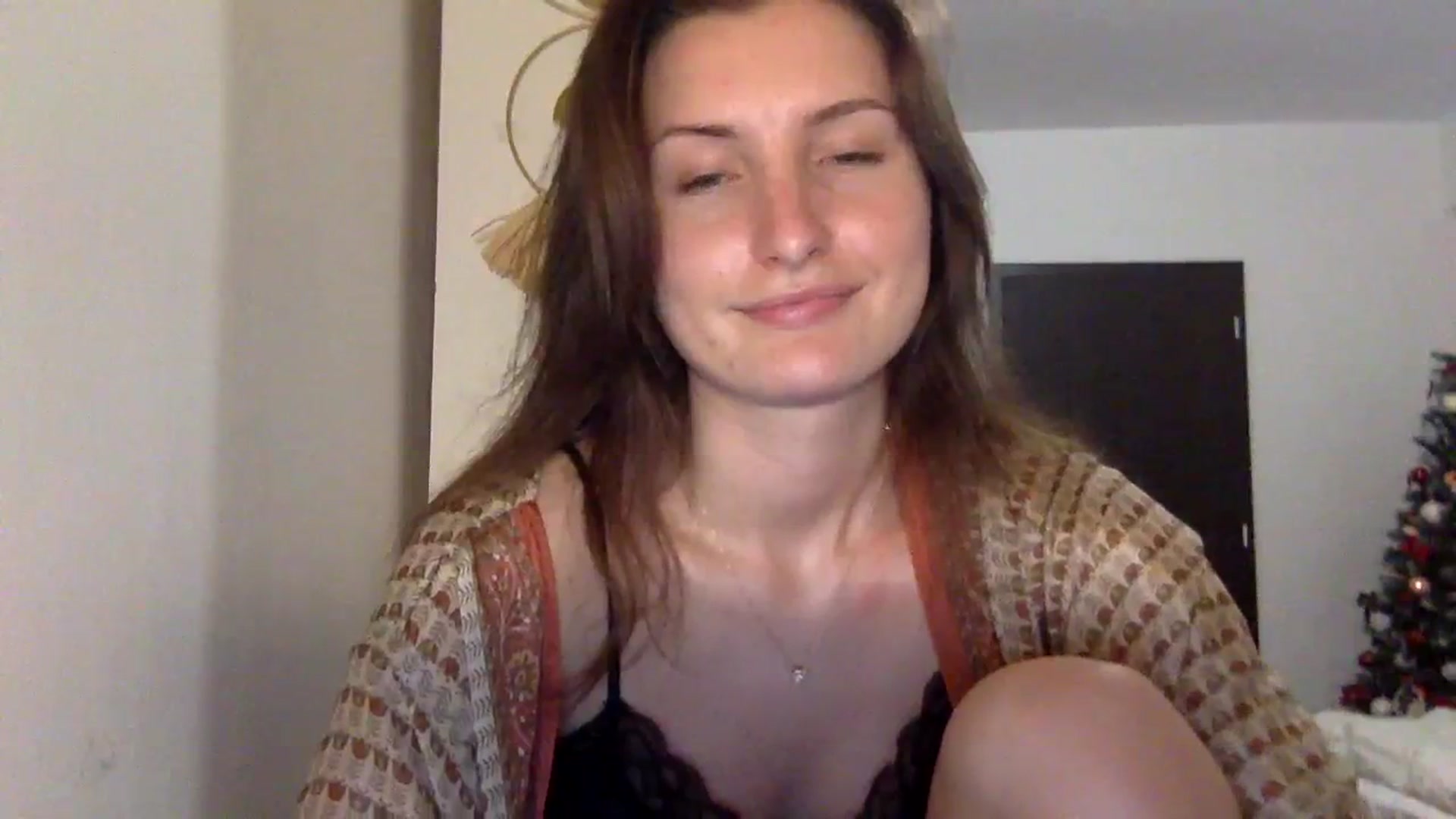 Gallery image thumbnail from EmilyRosier's myfreecams stream on, 11/28/2023, 22:21 image 10 of 20