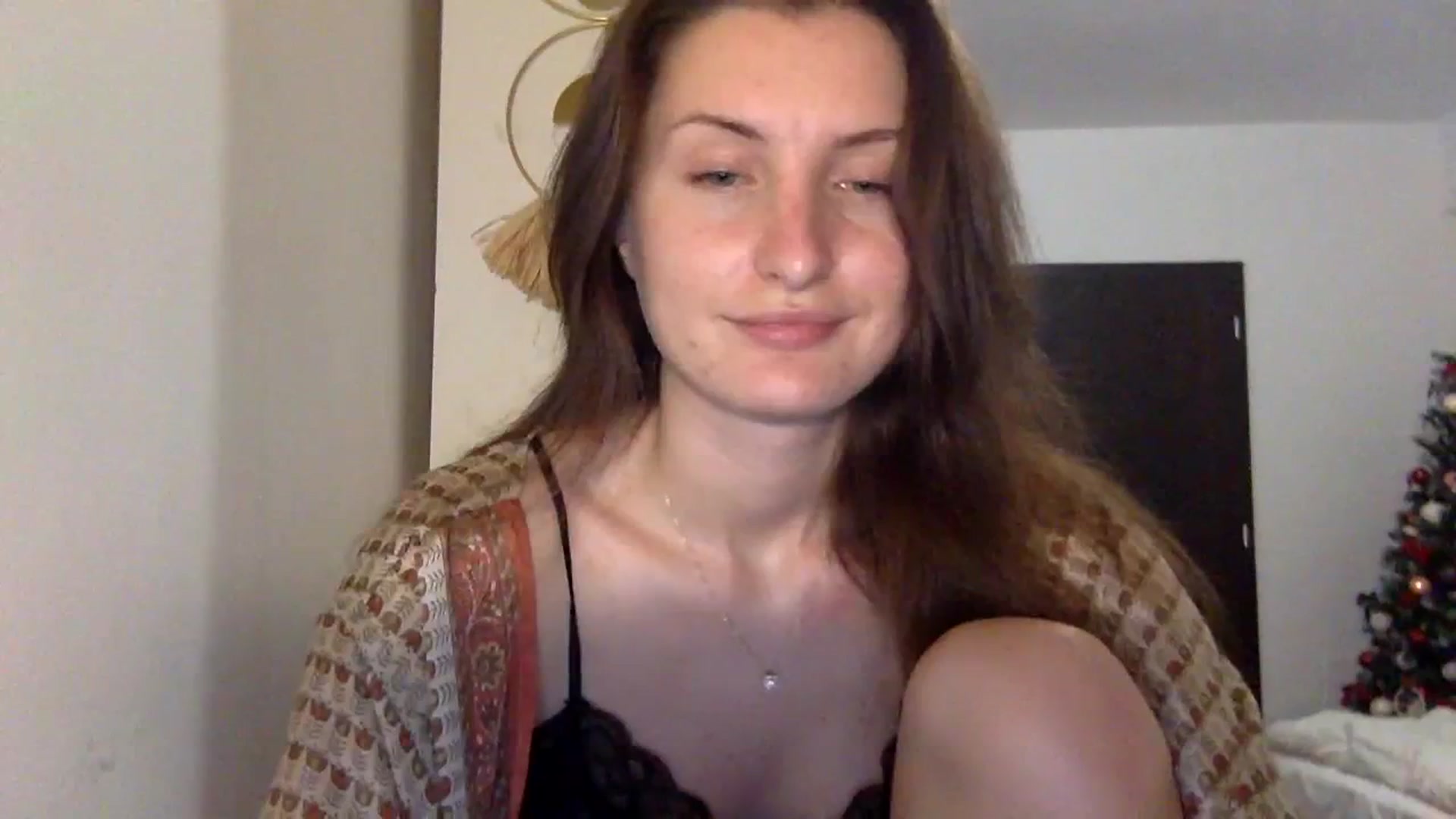 Gallery image thumbnail from EmilyRosier's myfreecams stream on, 11/28/2023, 22:21 image 4 of 20