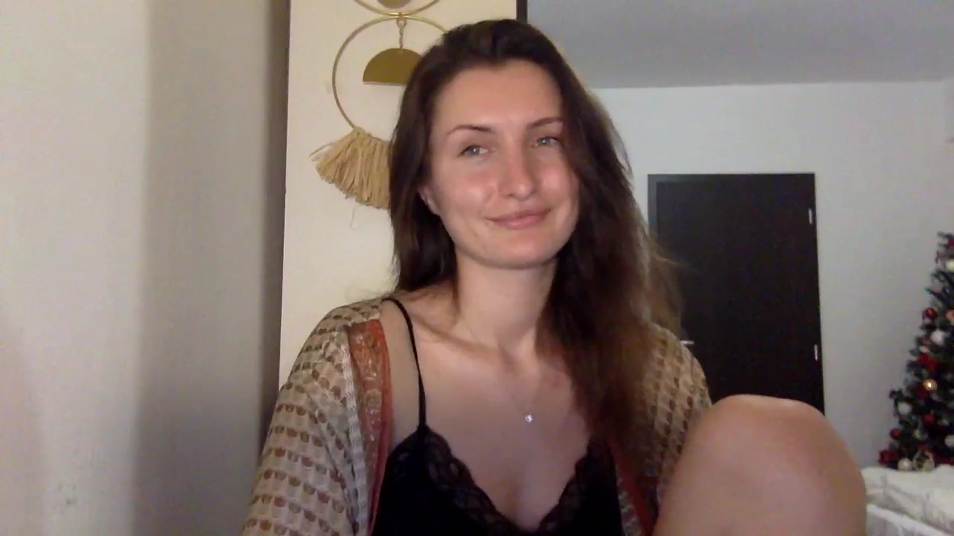 Gallery image thumbnail from EmilyRosier's myfreecams stream on, 11/28/2023, 22:21 image 12 of 20