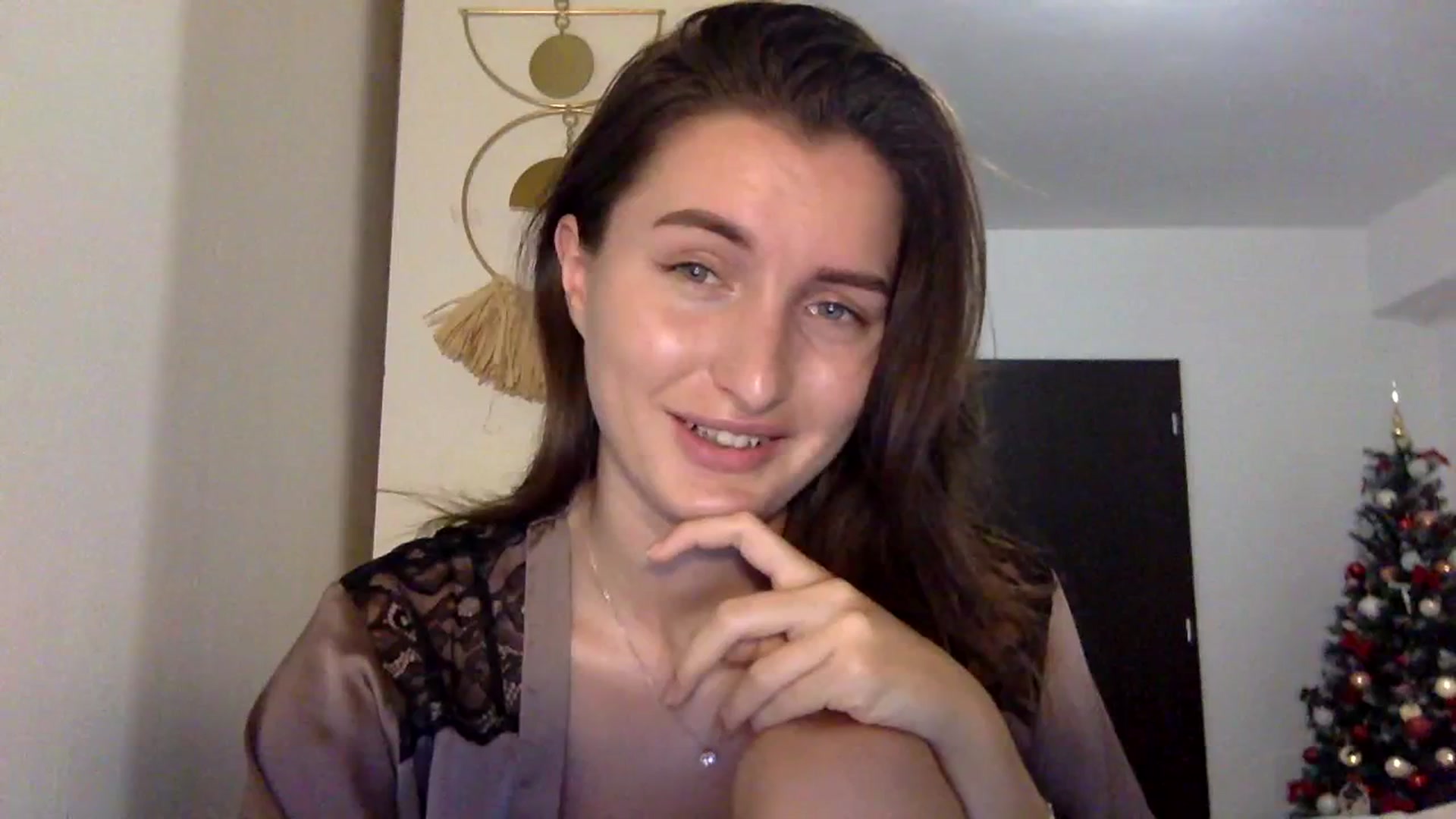 Gallery image thumbnail from EmilyRosier's myfreecams stream on, 12/01/2023, 21:10 image 6 of 20