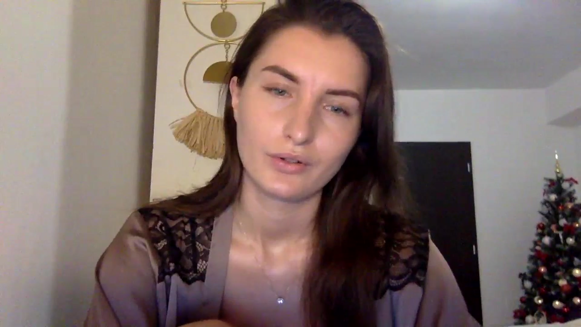 Gallery image thumbnail from EmilyRosier's myfreecams stream on, 12/01/2023, 21:10 image 2 of 20