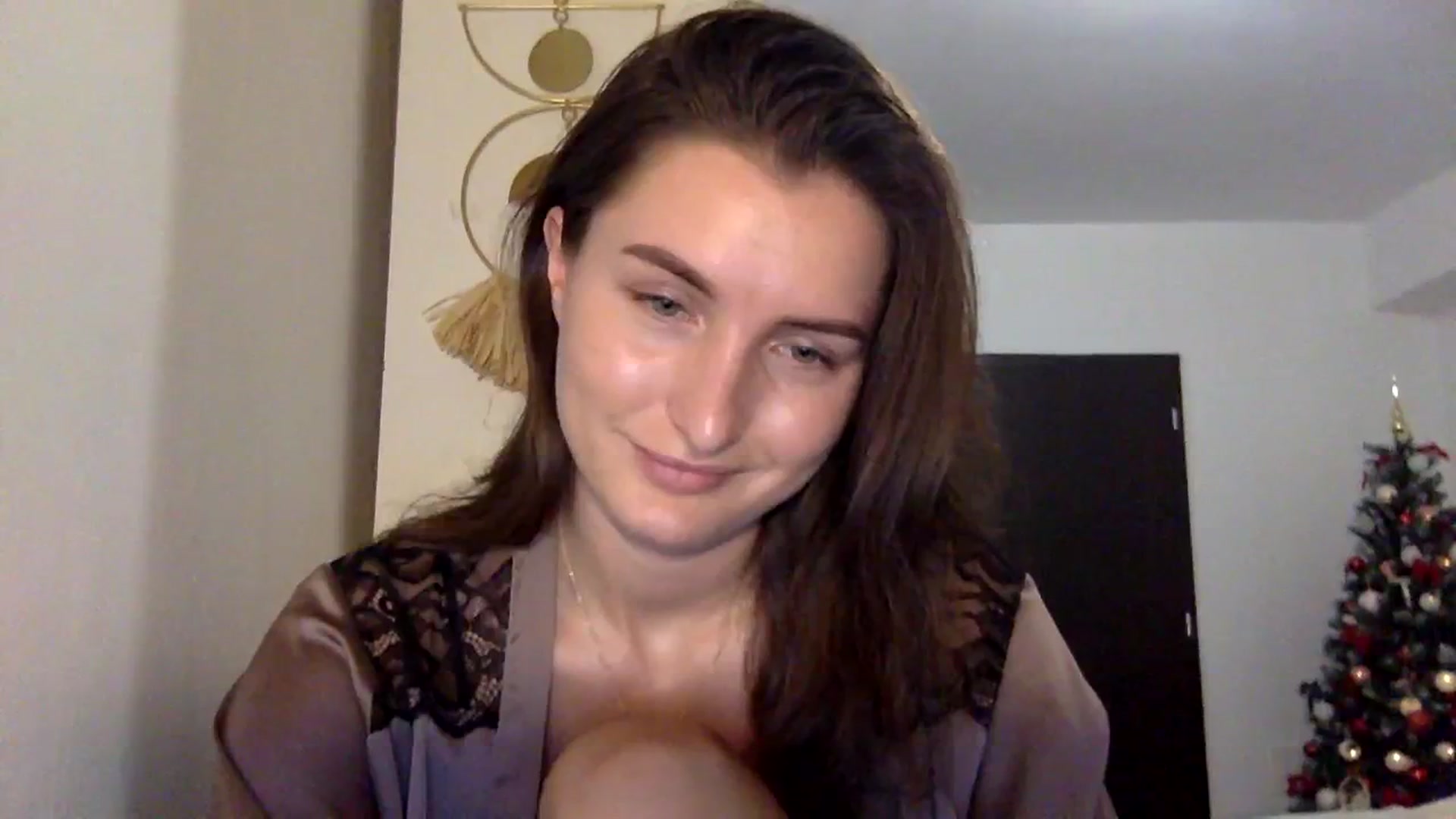 Gallery image thumbnail from EmilyRosier's myfreecams stream on, 12/01/2023, 21:10 image 9 of 20