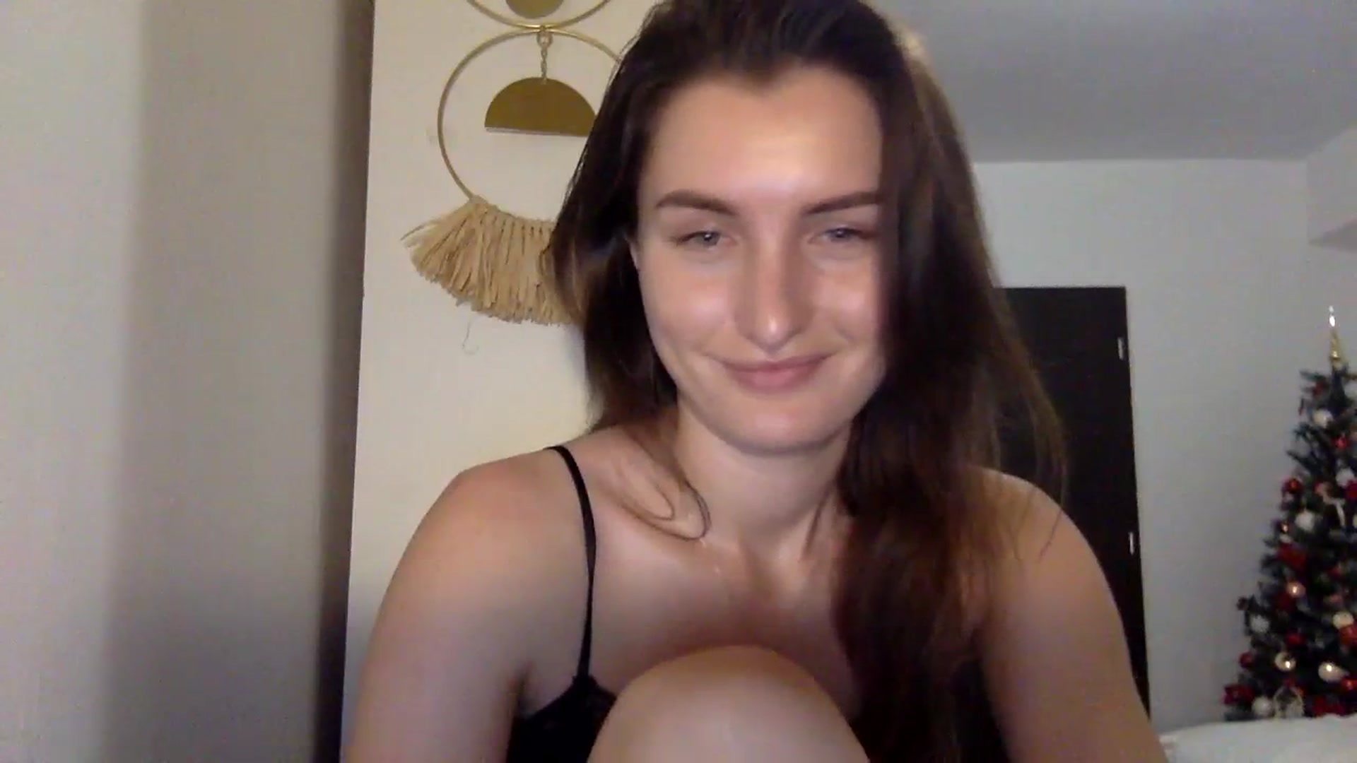 Gallery image thumbnail from EmilyRosier's myfreecams stream on, 12/01/2023, 22:21 image 17 of 20
