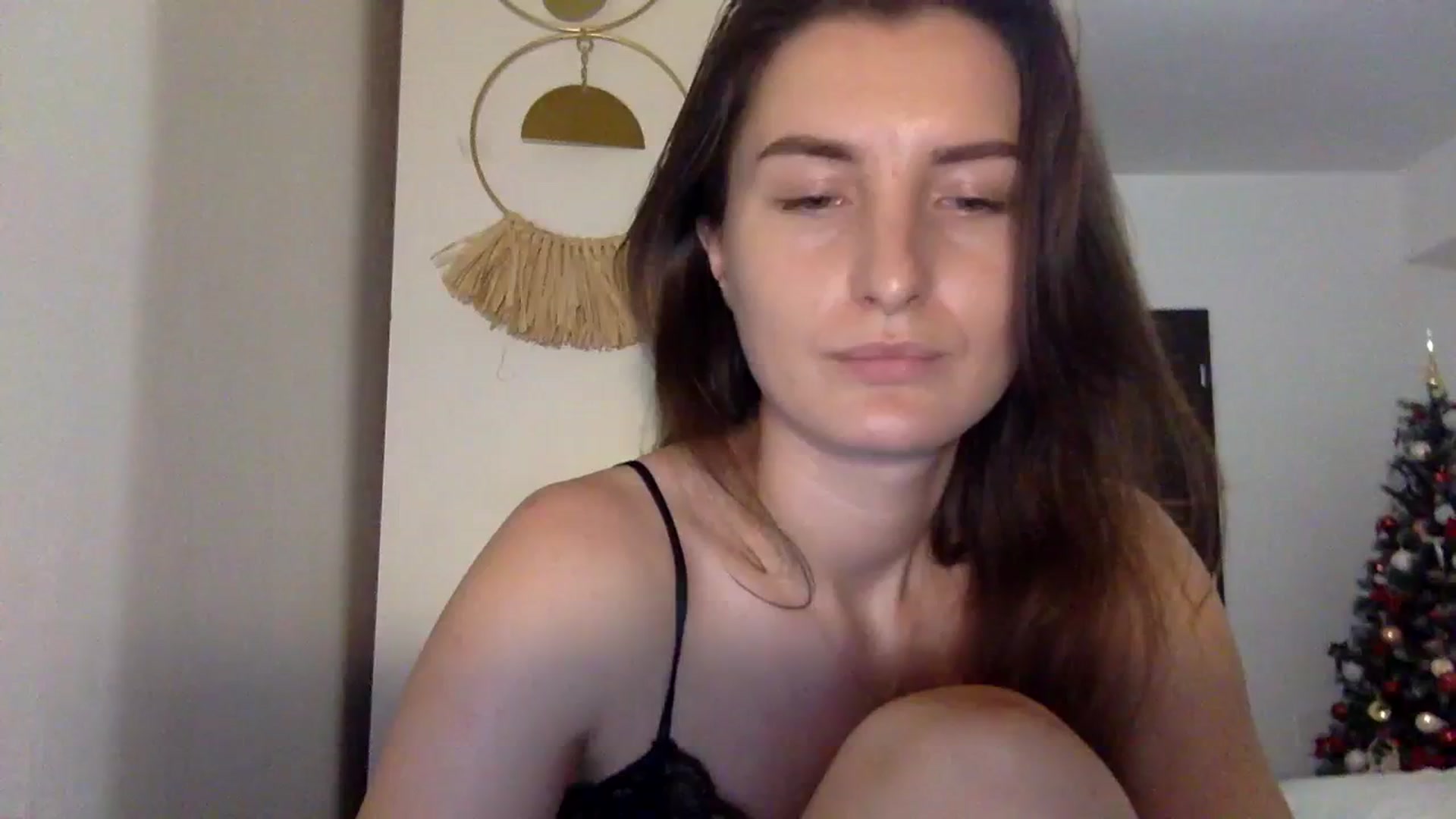 Gallery image thumbnail from EmilyRosier's myfreecams stream on, 12/01/2023, 22:21 image 18 of 20