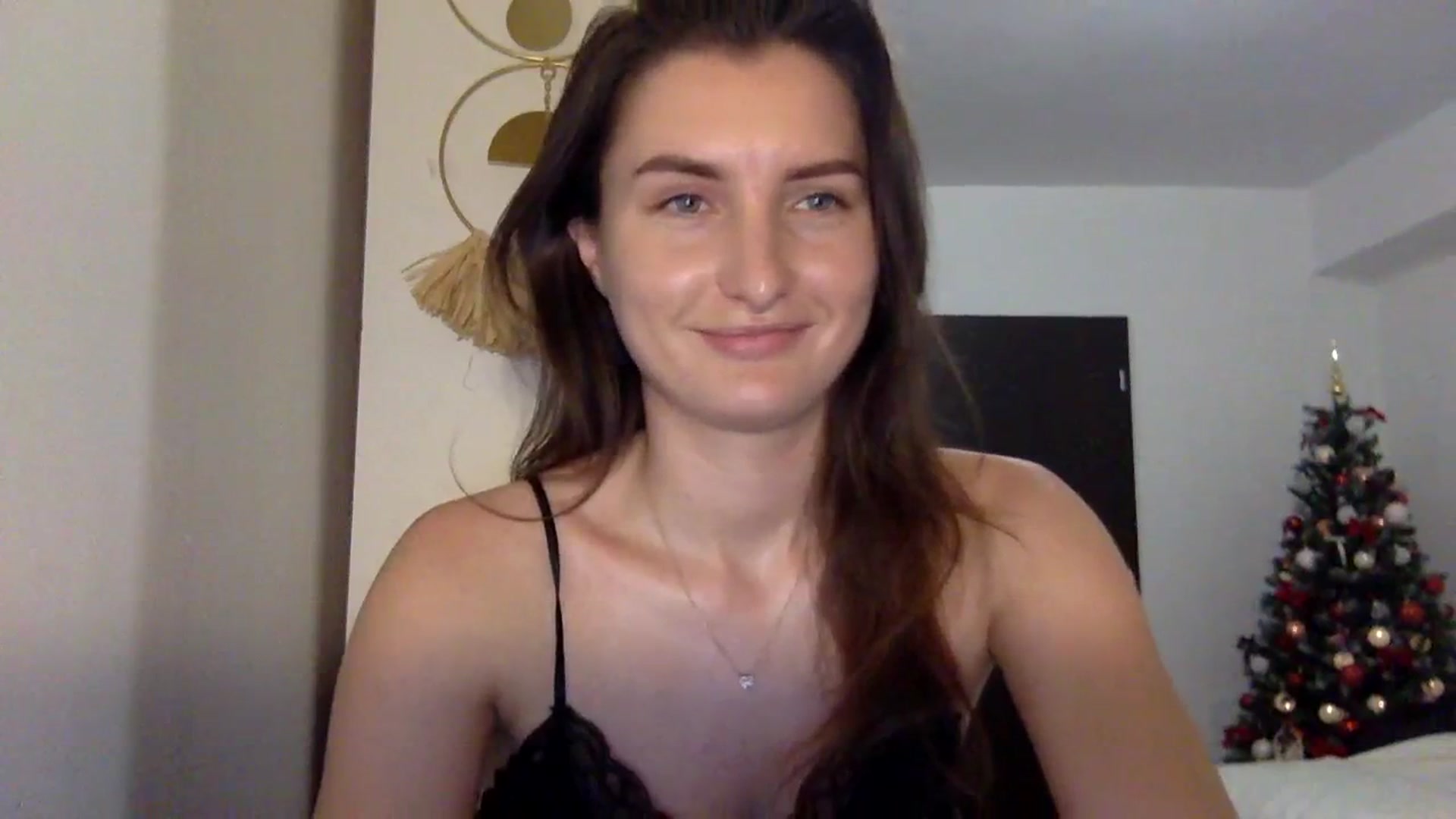 Gallery image thumbnail from EmilyRosier's myfreecams stream on, 12/01/2023, 22:21 image 4 of 20