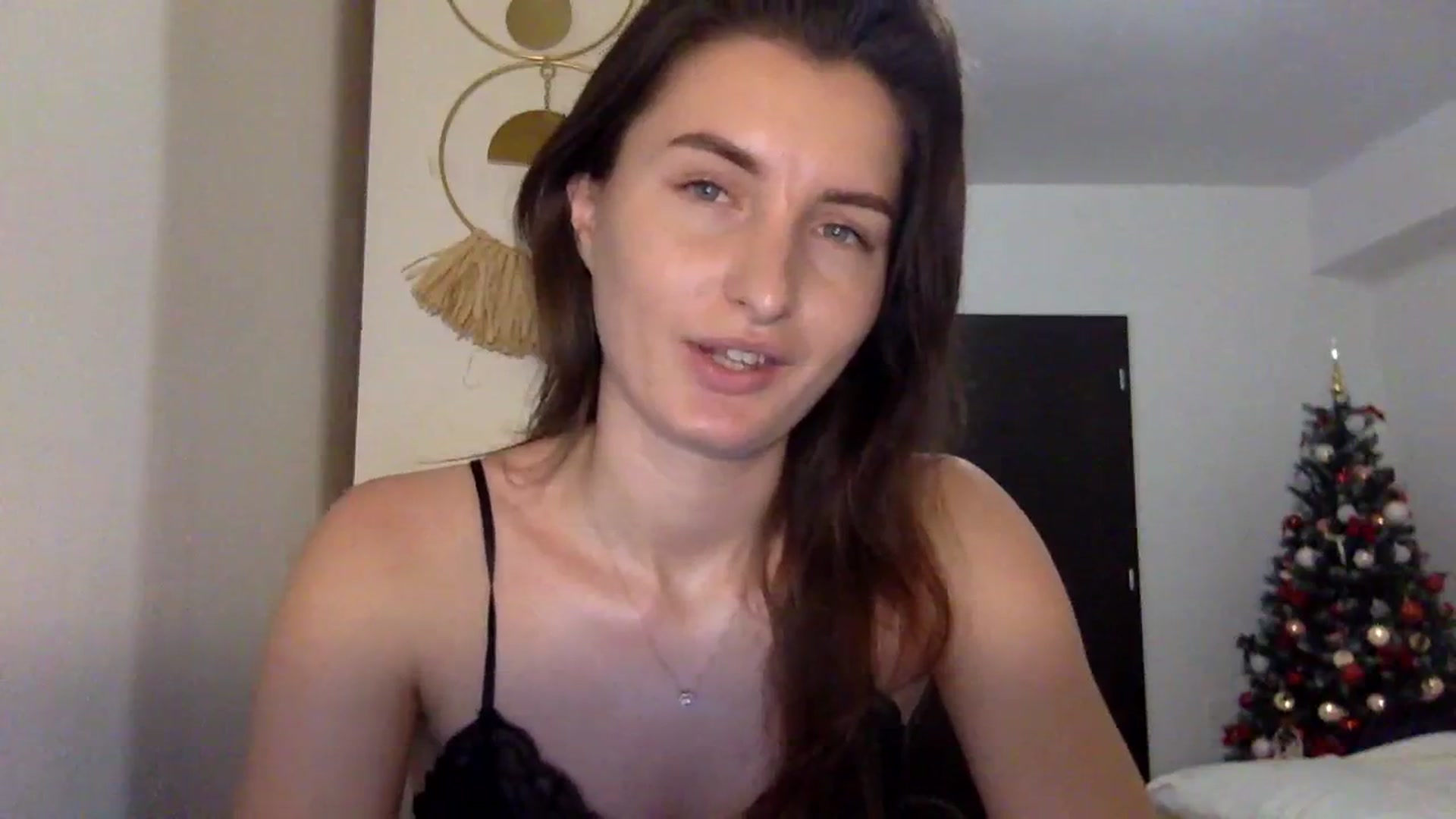 Gallery image thumbnail from EmilyRosier's myfreecams stream on, 12/01/2023, 22:21 image 5 of 20