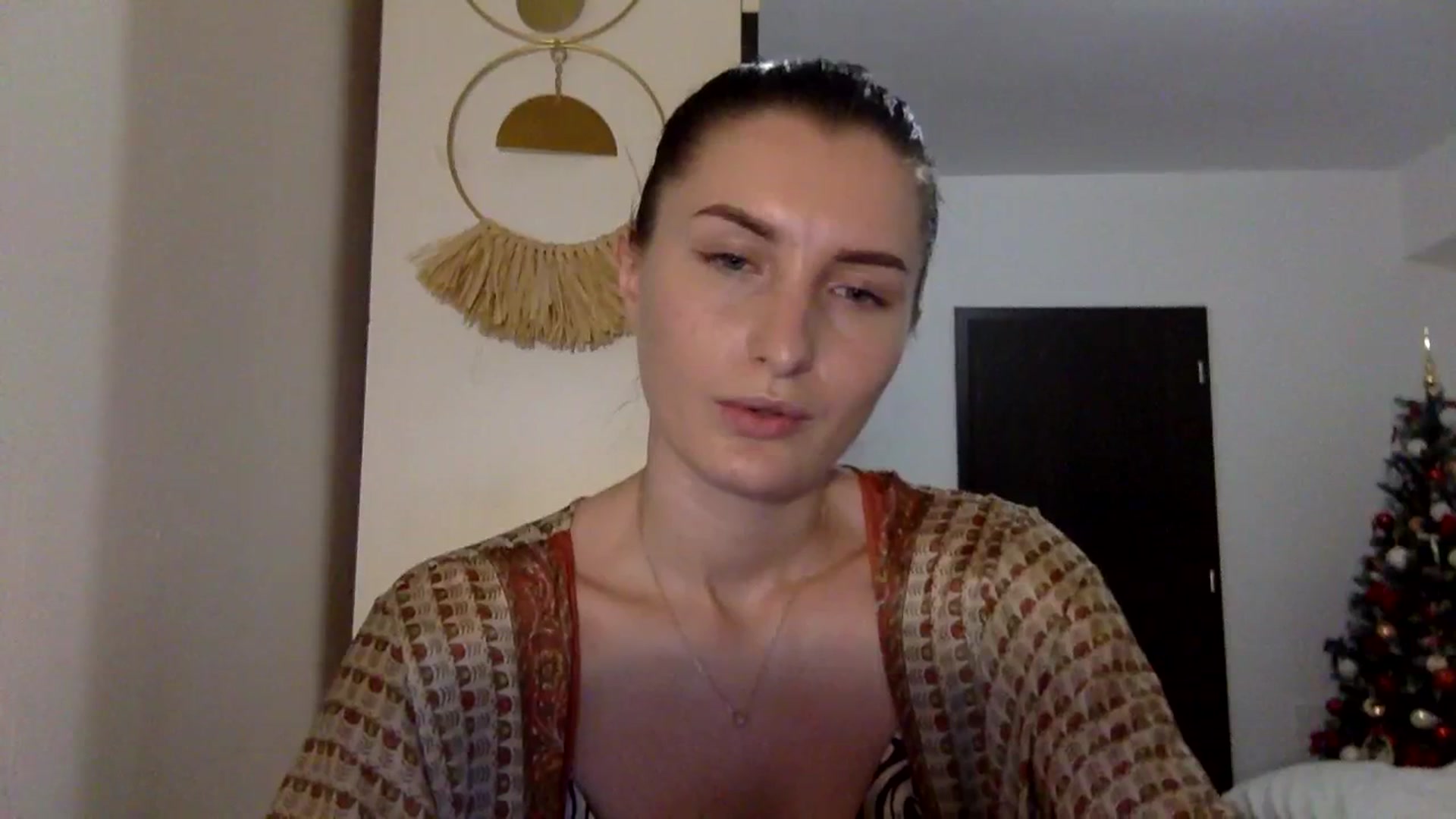 Gallery image thumbnail from EmilyRosier's myfreecams stream on, 12/04/2023, 22:35 image 19 of 20