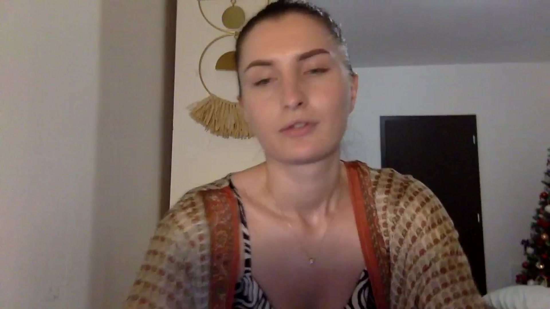 Gallery image thumbnail from EmilyRosier's myfreecams stream on, 12/04/2023, 22:35 image 7 of 20