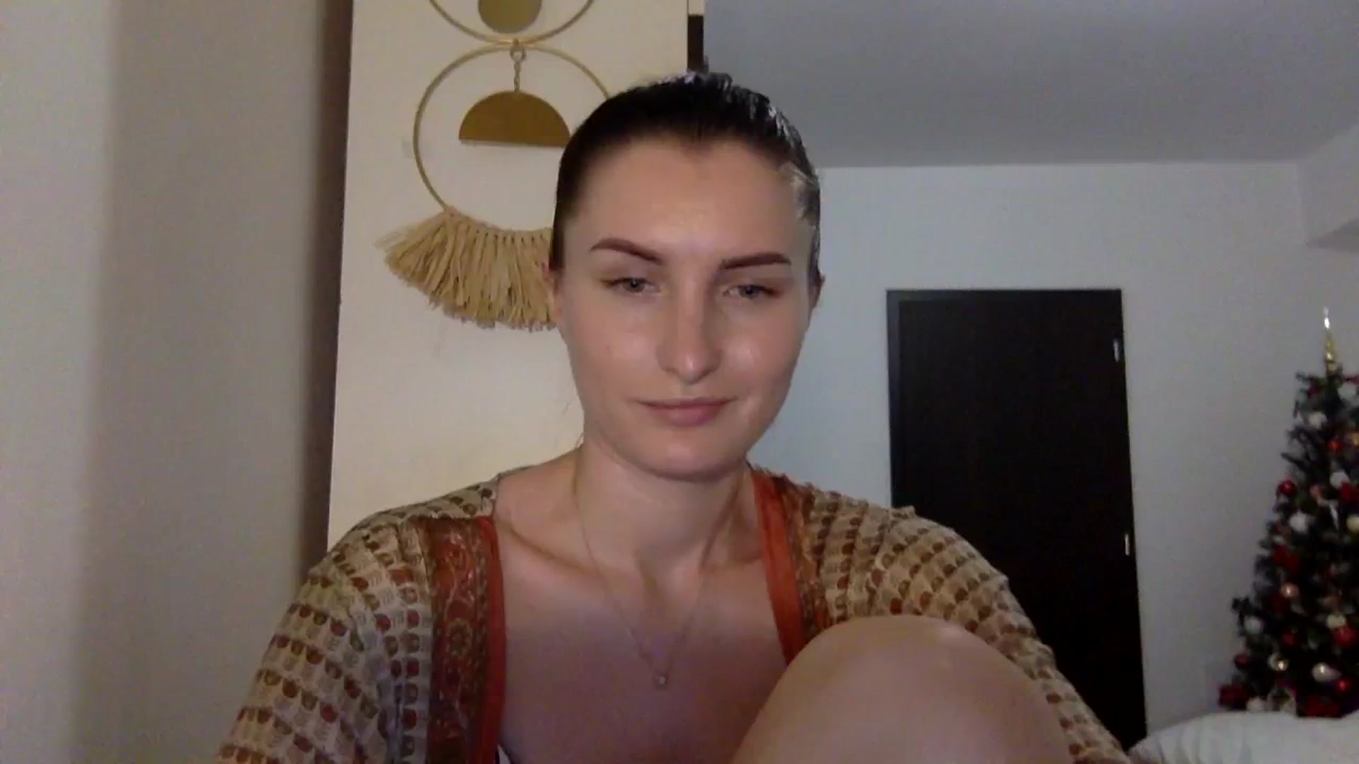 Gallery image thumbnail from EmilyRosier's myfreecams stream on, 12/04/2023, 22:35 image 11 of 20