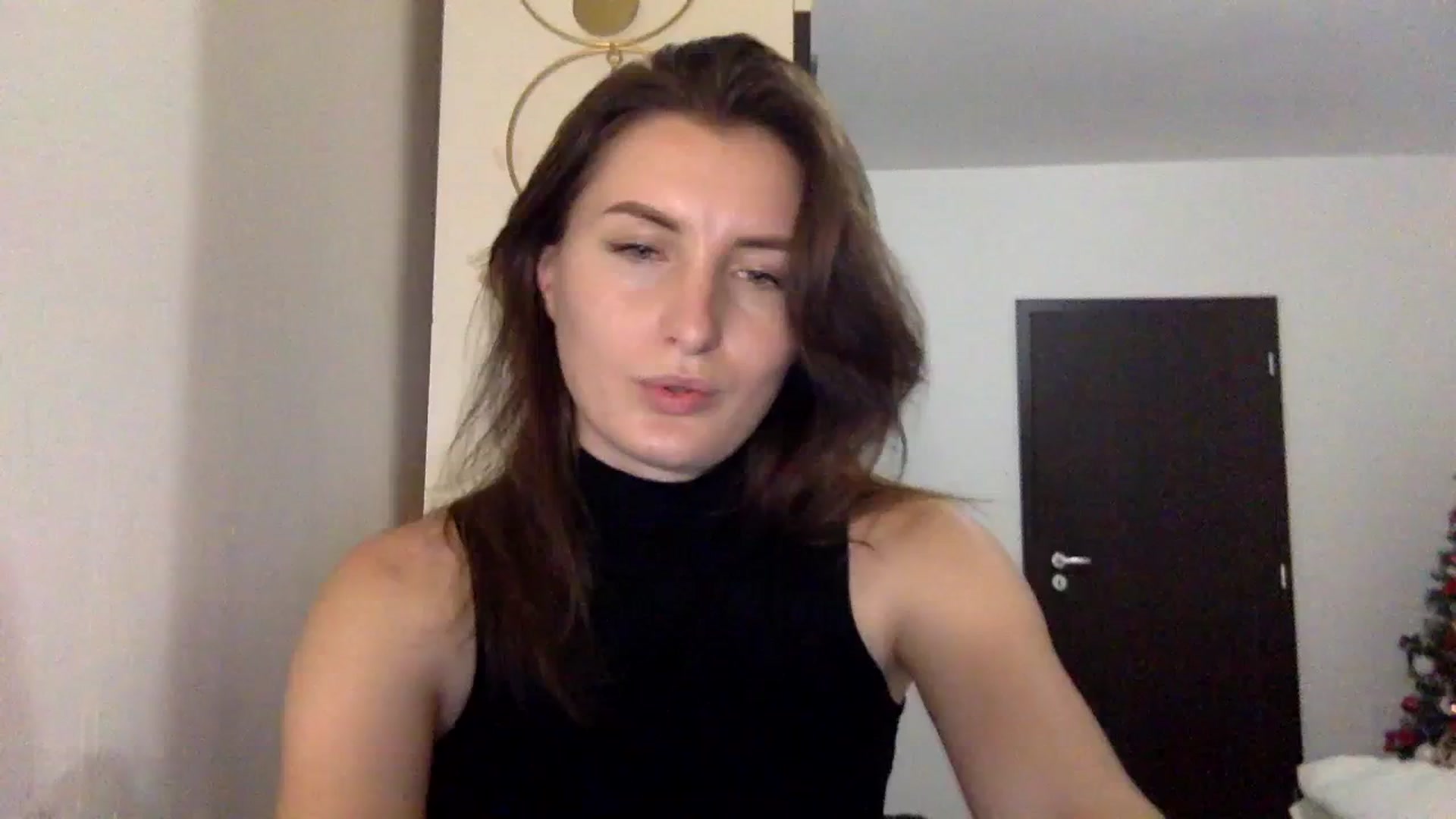 Gallery image thumbnail from EmilyRosier's myfreecams stream on, 12/05/2023, 21:57 image 9 of 20