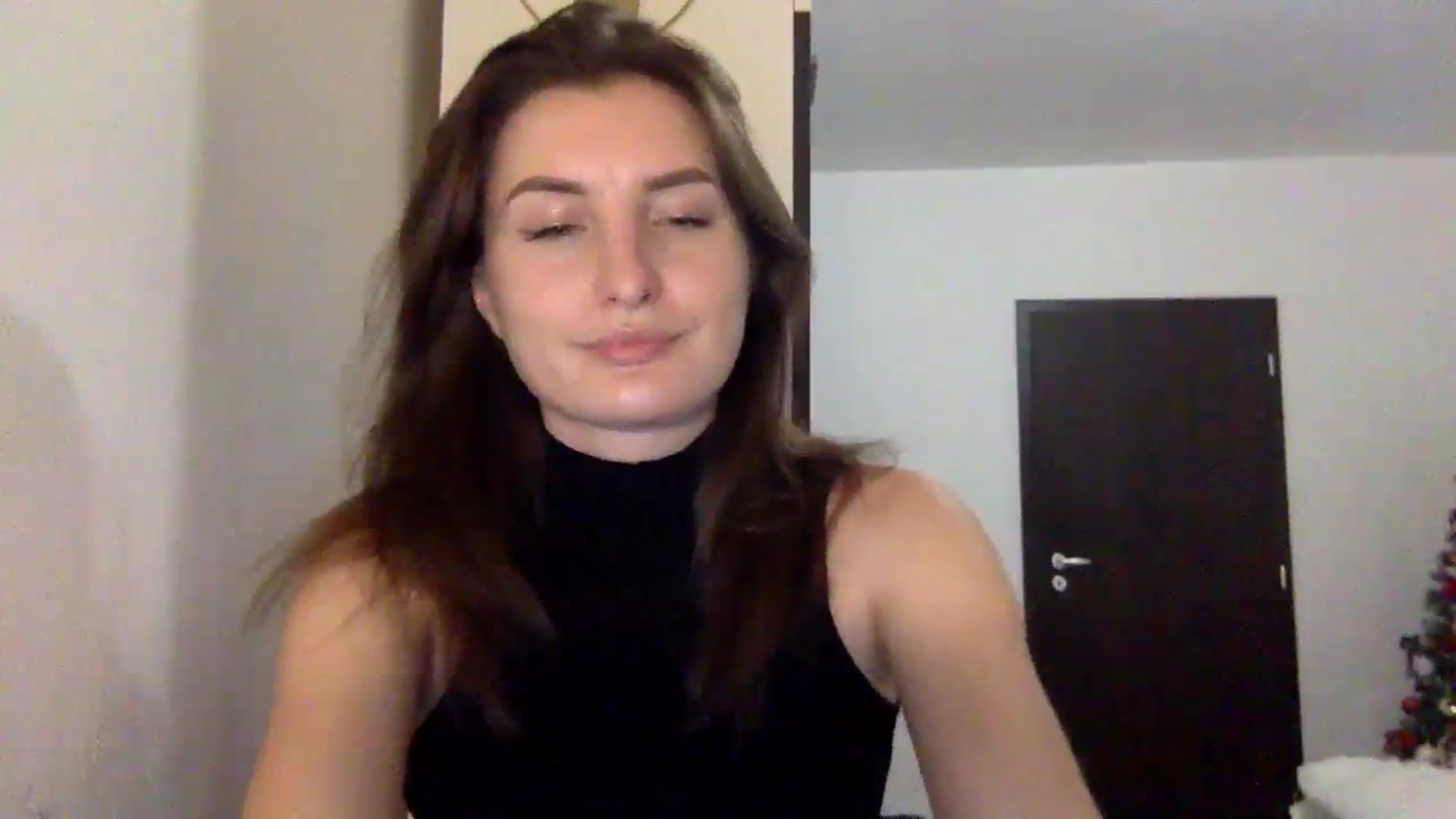 Gallery image thumbnail from EmilyRosier's myfreecams stream on, 12/05/2023, 21:57 image 3 of 20
