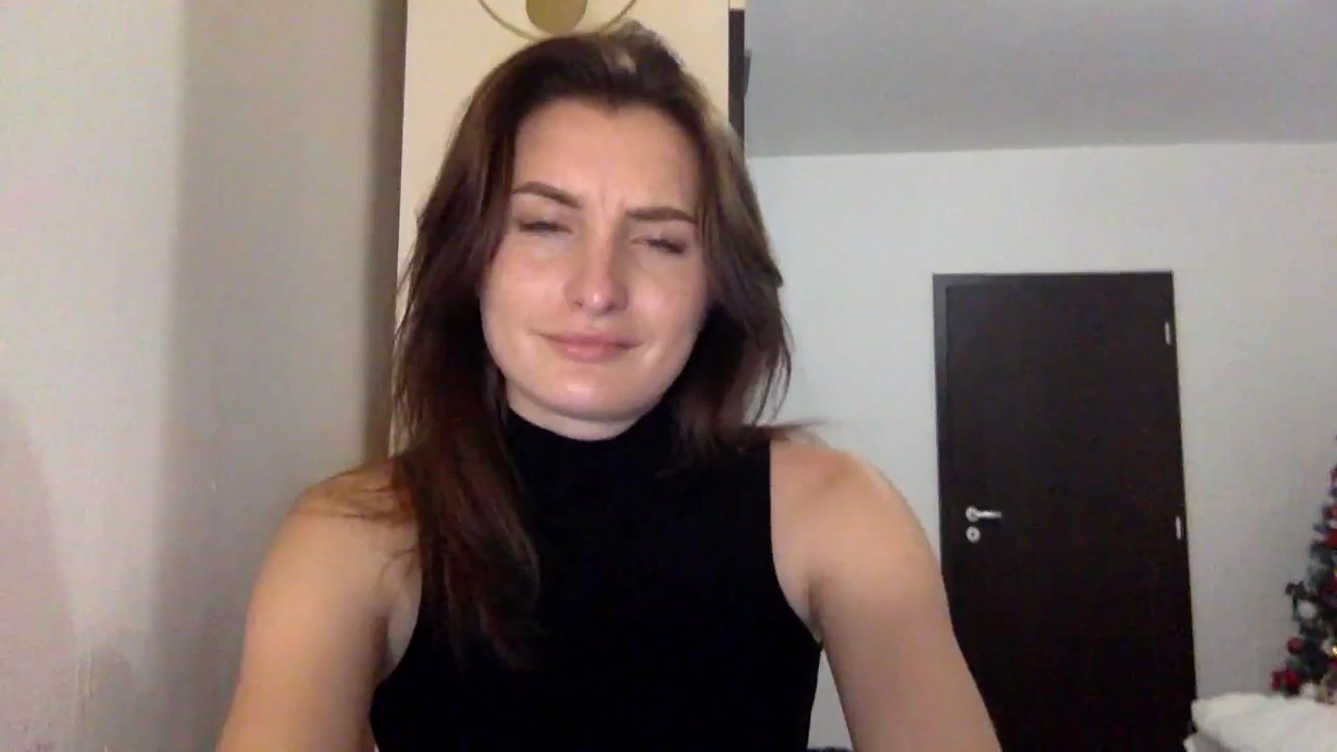 Gallery image thumbnail from EmilyRosier's myfreecams stream on, 12/05/2023, 21:57 image 7 of 20