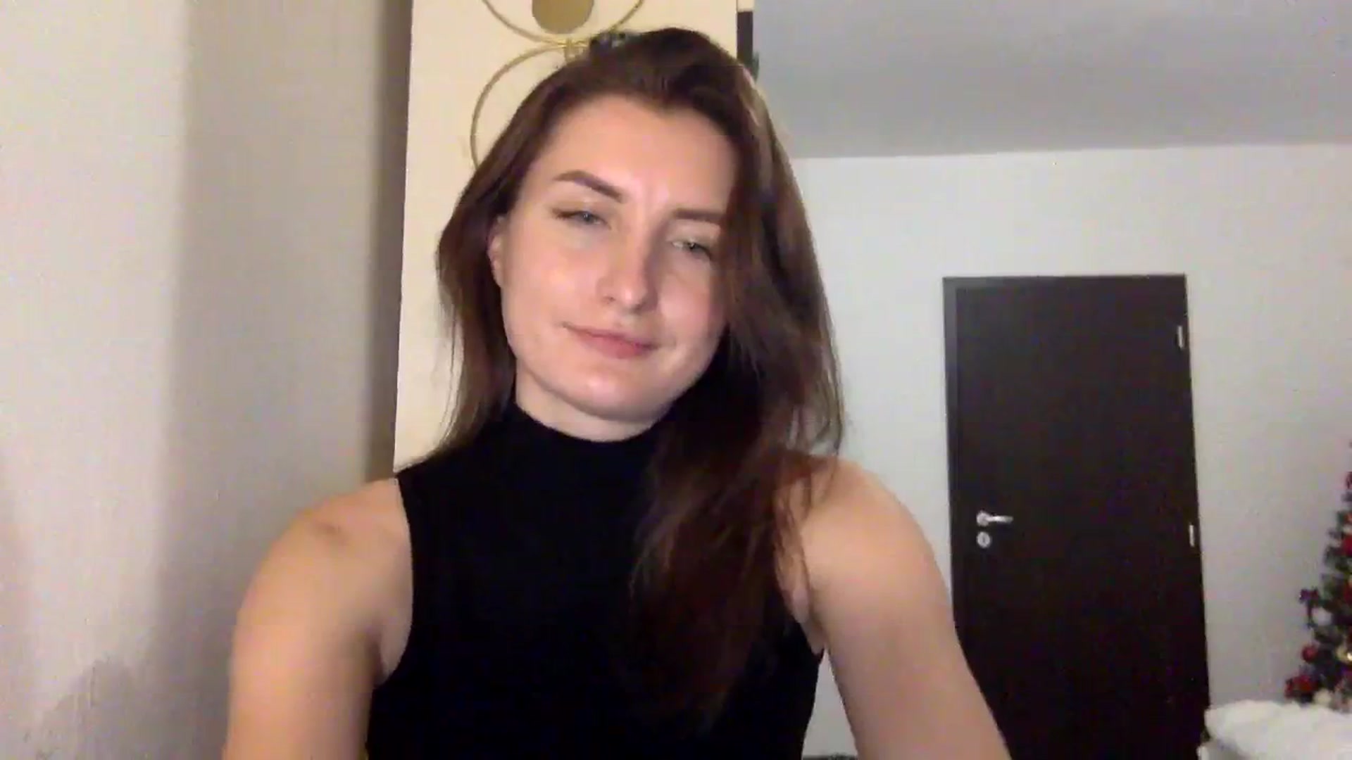 Gallery image thumbnail from EmilyRosier's myfreecams stream on, 12/05/2023, 21:57 image 14 of 20