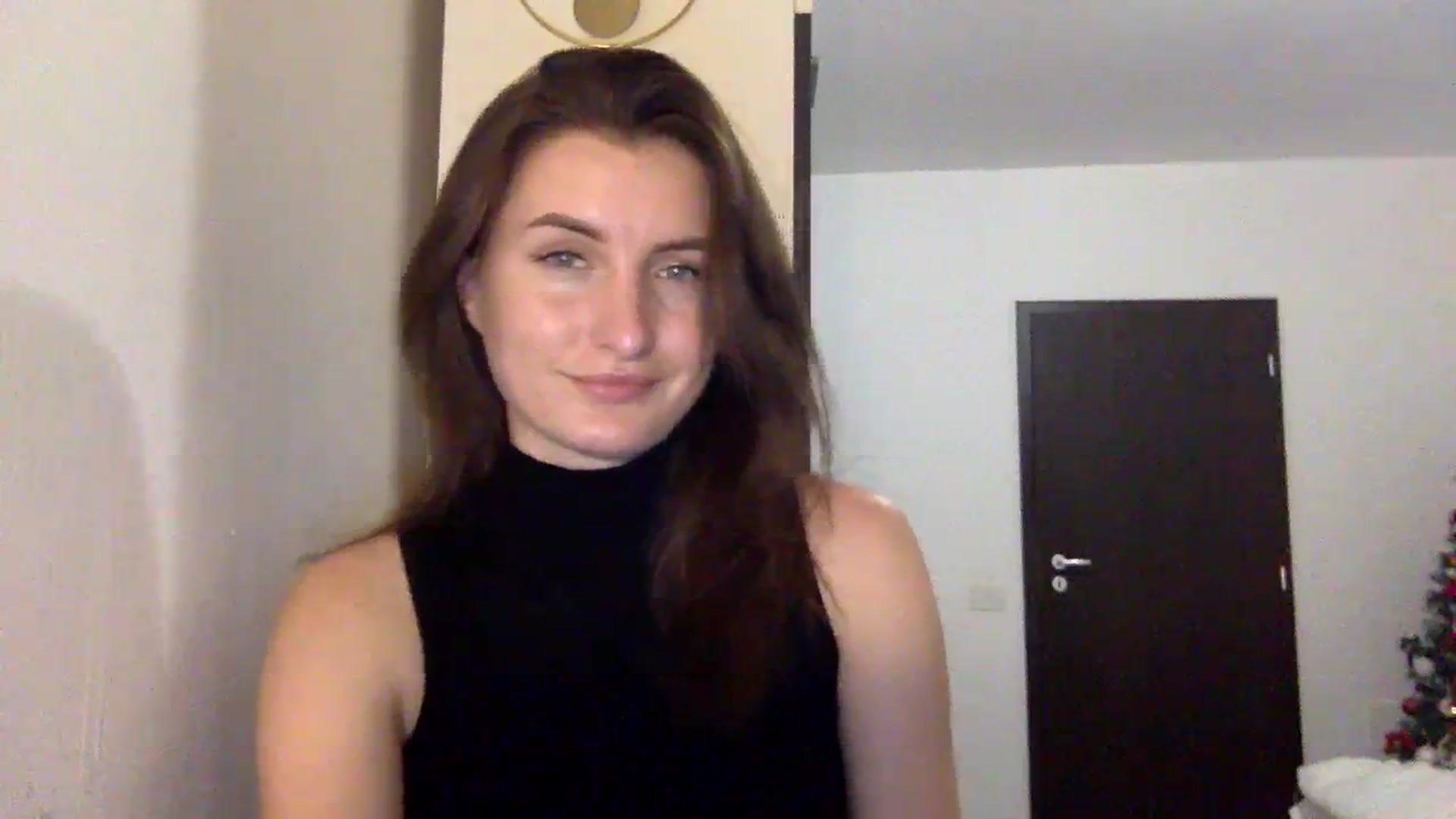 Gallery image thumbnail from EmilyRosier's myfreecams stream on, 12/05/2023, 21:57 image 15 of 20