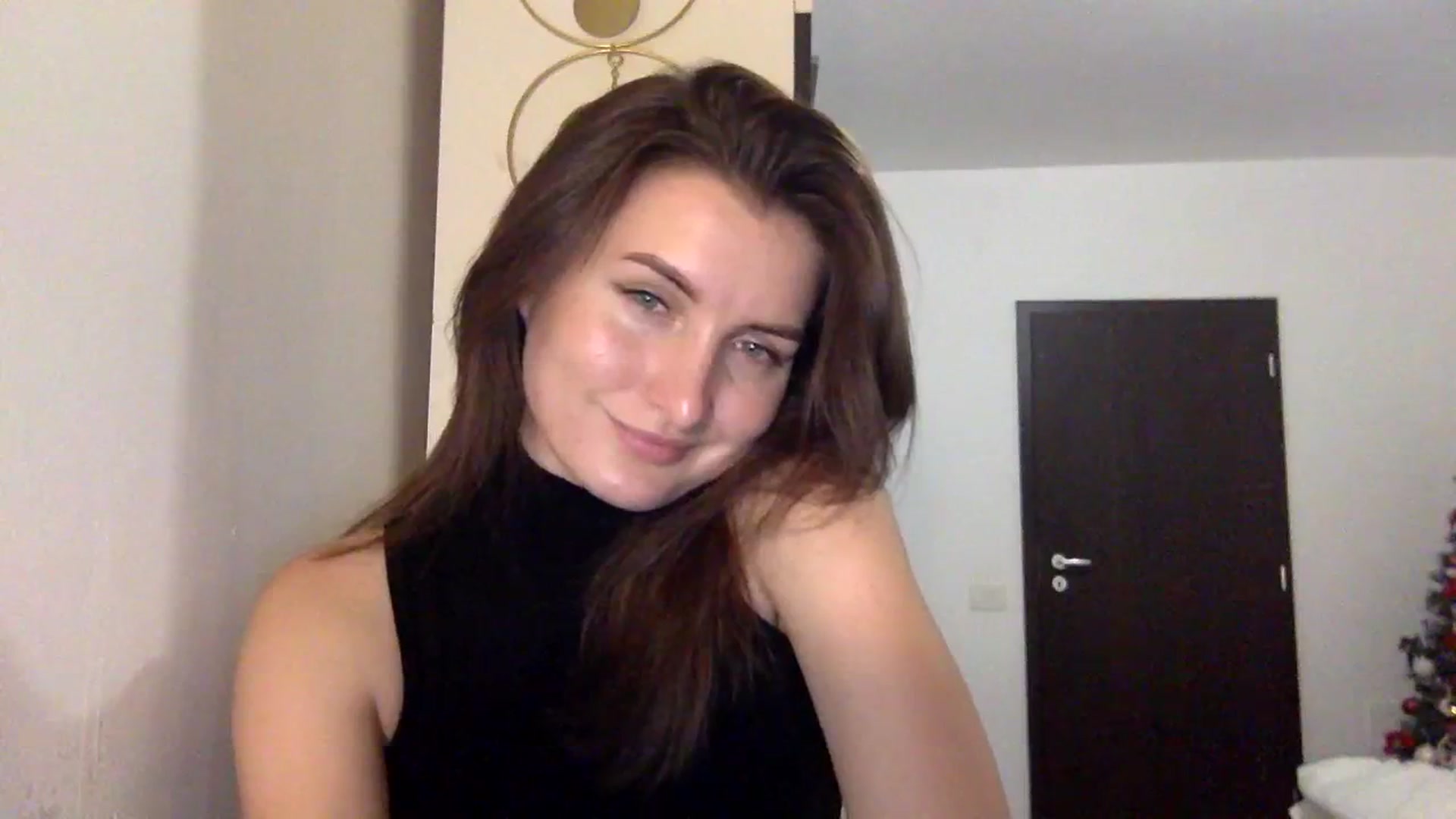 Gallery image thumbnail from EmilyRosier's myfreecams stream on, 12/05/2023, 21:57 image 17 of 20