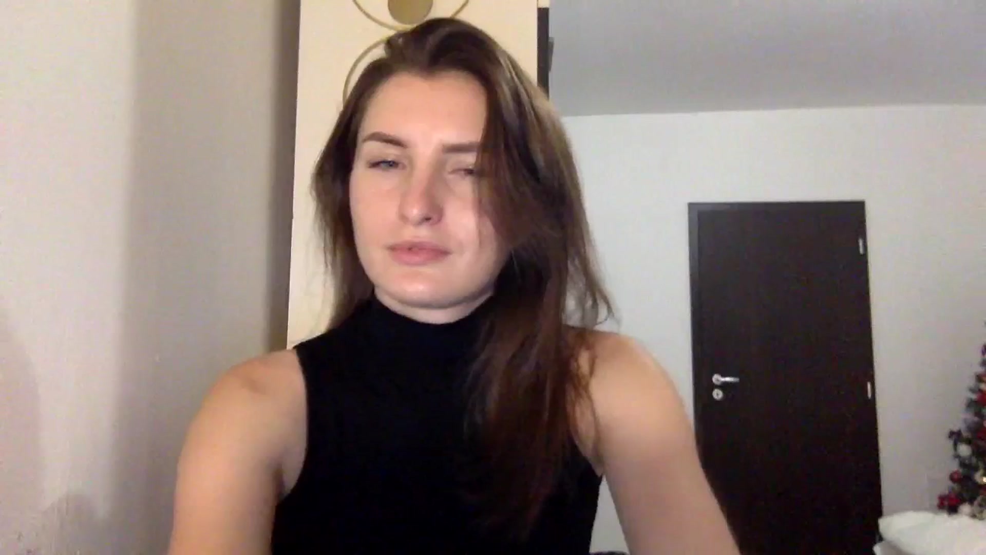 Gallery image thumbnail from EmilyRosier's myfreecams stream on, 12/05/2023, 21:57 image 13 of 20