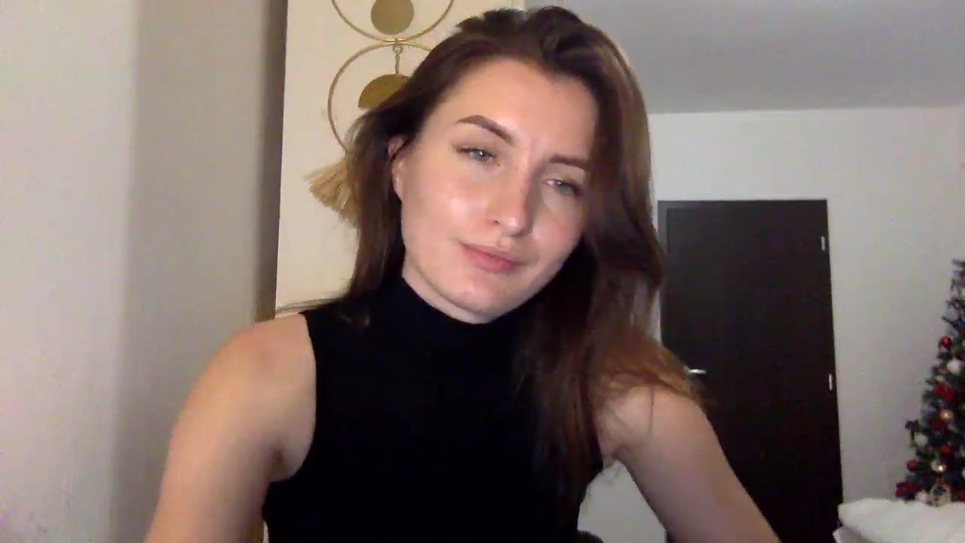 Gallery image thumbnail from EmilyRosier's myfreecams stream on, 12/05/2023, 23:20 image 10 of 20