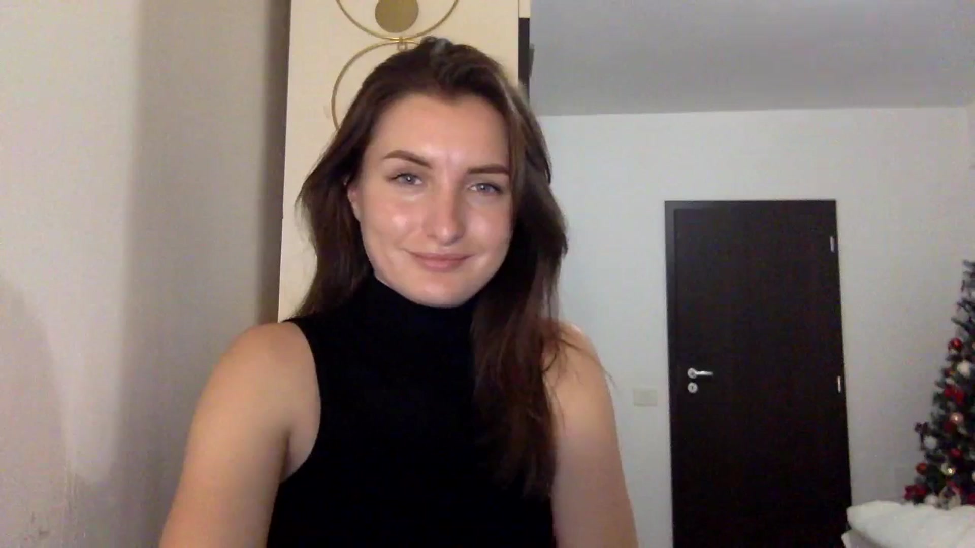 Gallery image thumbnail from EmilyRosier's myfreecams stream on, 12/05/2023, 23:20 image 14 of 20