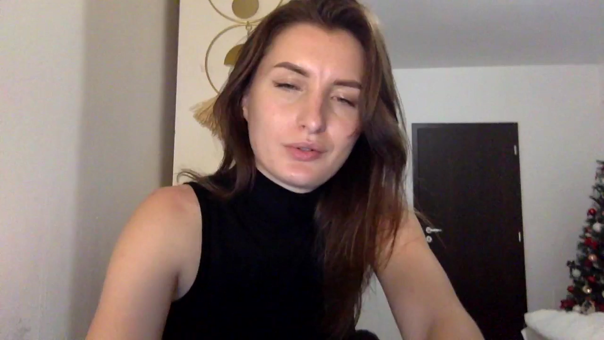 Gallery image thumbnail from EmilyRosier's myfreecams stream on, 12/05/2023, 23:20 image 18 of 20