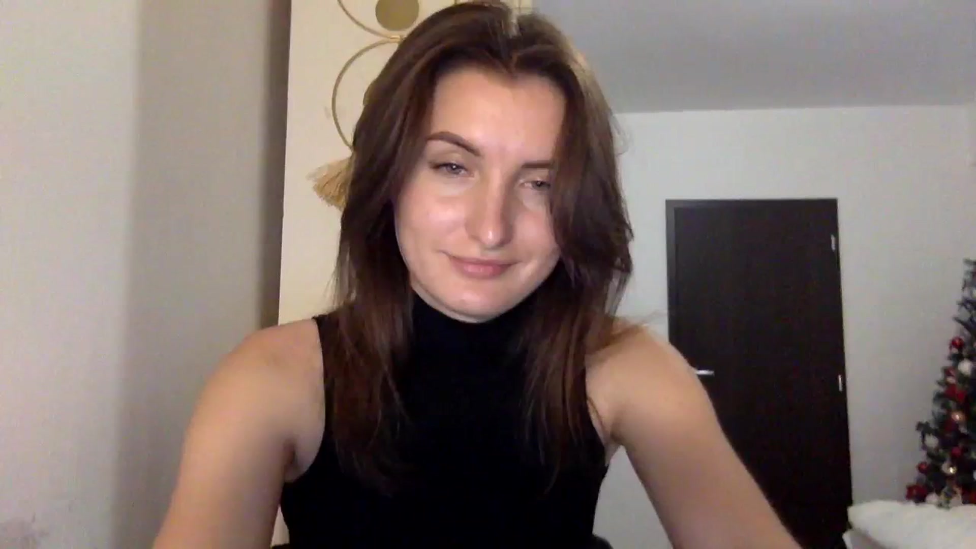 Gallery image thumbnail from EmilyRosier's myfreecams stream on, 12/05/2023, 23:20 image 7 of 20