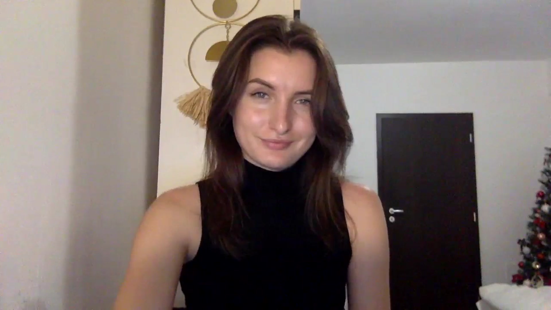 Gallery image thumbnail from EmilyRosier's myfreecams stream on, 12/05/2023, 23:20 image 6 of 20
